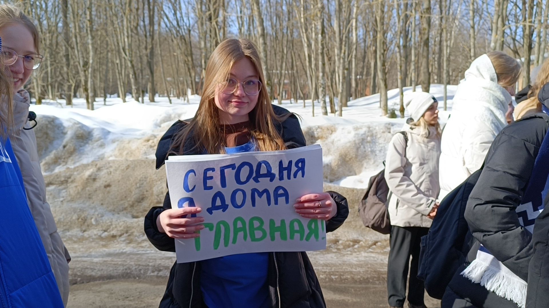 8 марта, молодая гвардия, лобня, тюльпаны,