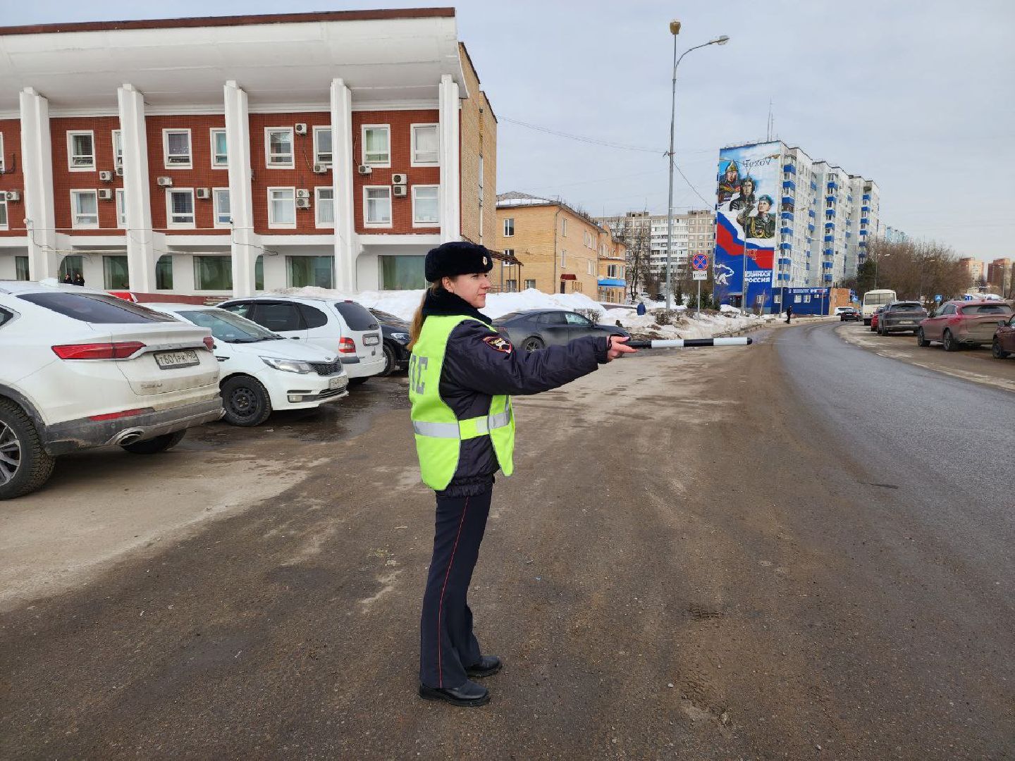 чехов, гибдд, девушка-инспектор, 8 марта, профессия,