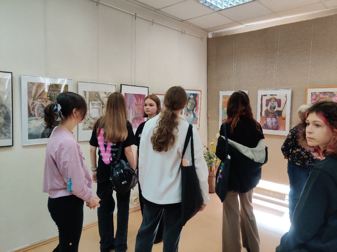 Красноармейск, дипломные рисунки, выставка, картинная галерея, детская школа искусств