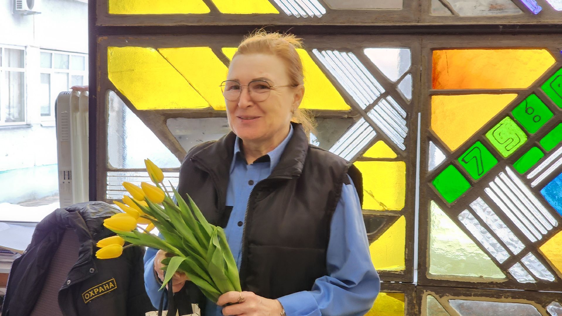 8 Марта, поздравление, люди разных профессий,