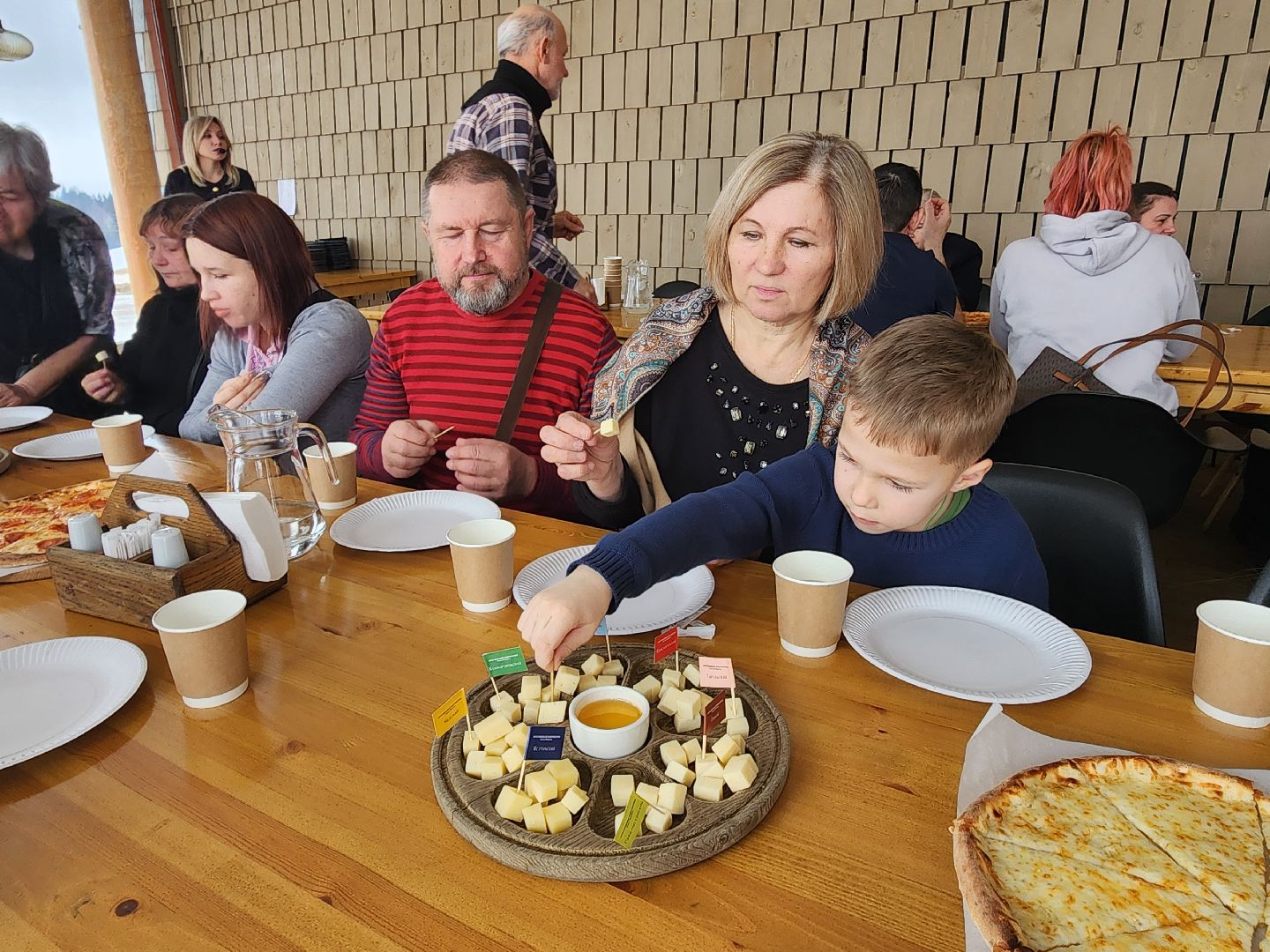 семьи участников сво, 8 марта, сыроварня,