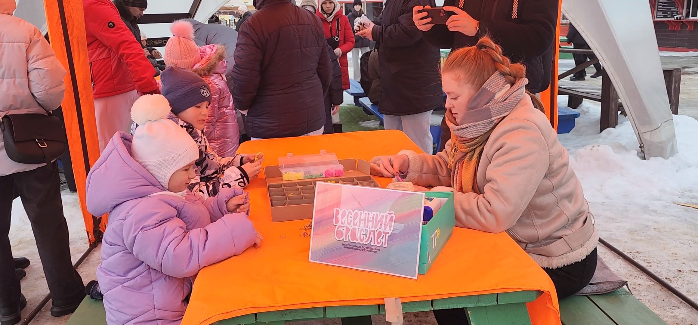 Коломна, 8 марта, международный женский день, весна цветы и комплименты,