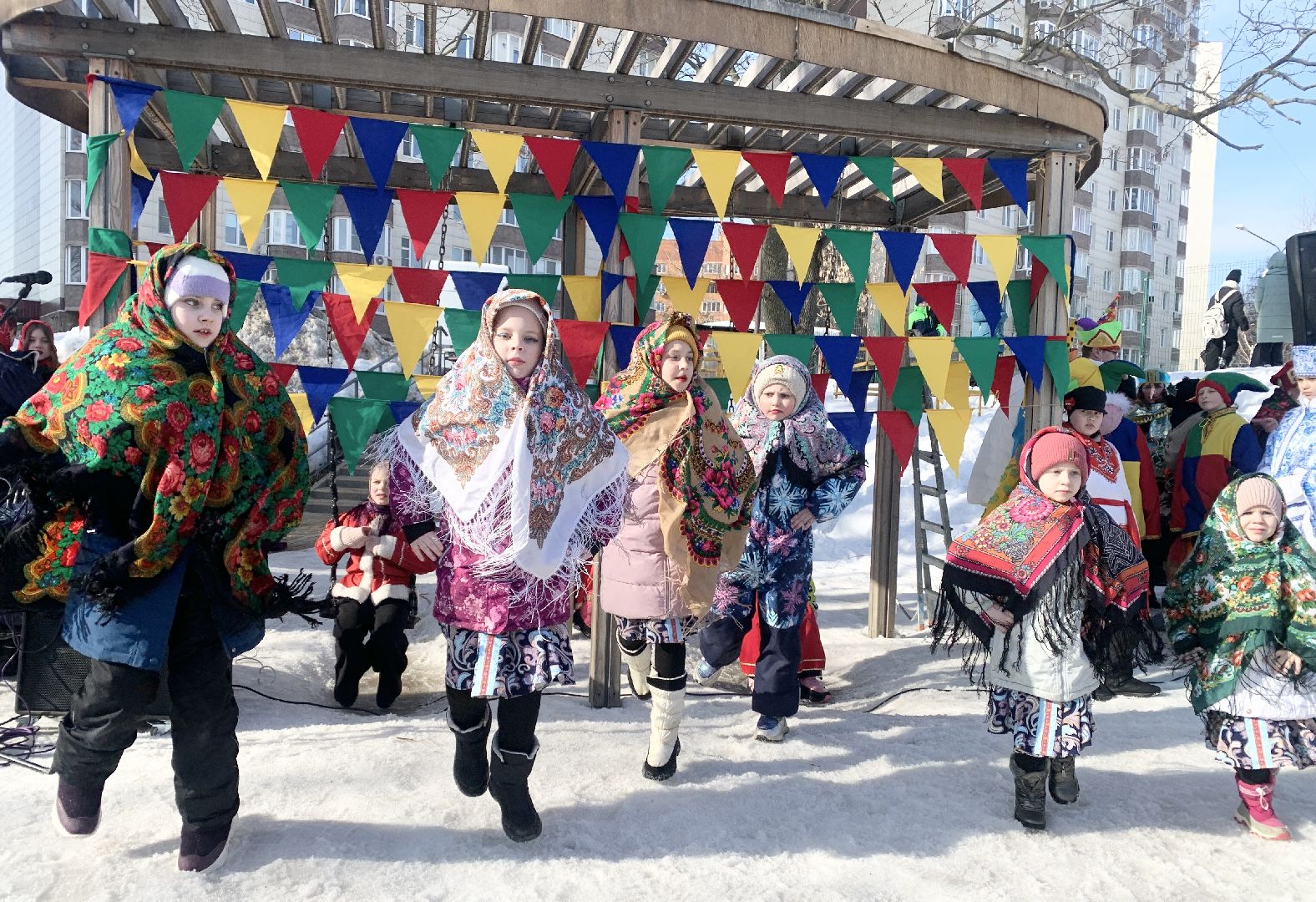 Балашиха, Подмосковье, масленица, сжигание чучела Масленицы,