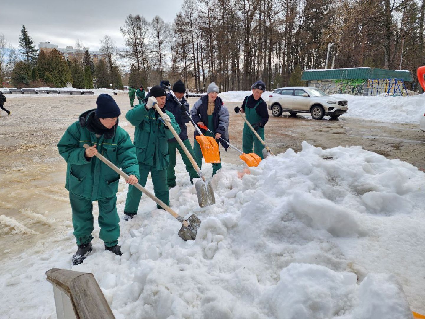 солнечногорск, уборка, снег и наледь, городской парк, расчистка снега,