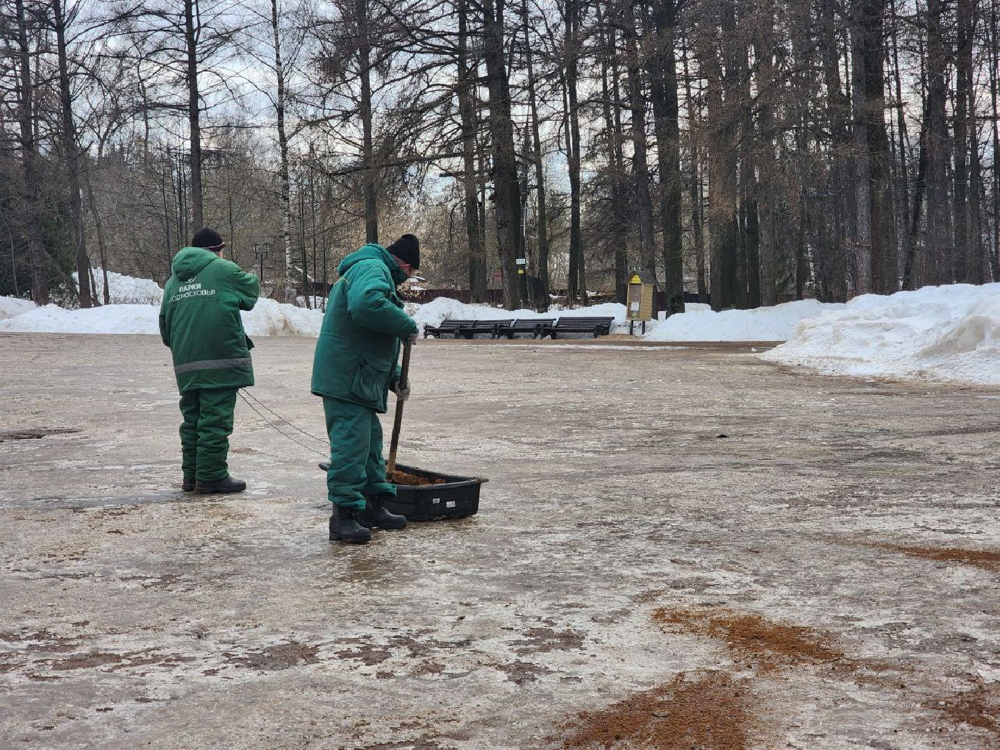 солнечногорск, уборка, снег и наледь, городской парк, расчистка снега,