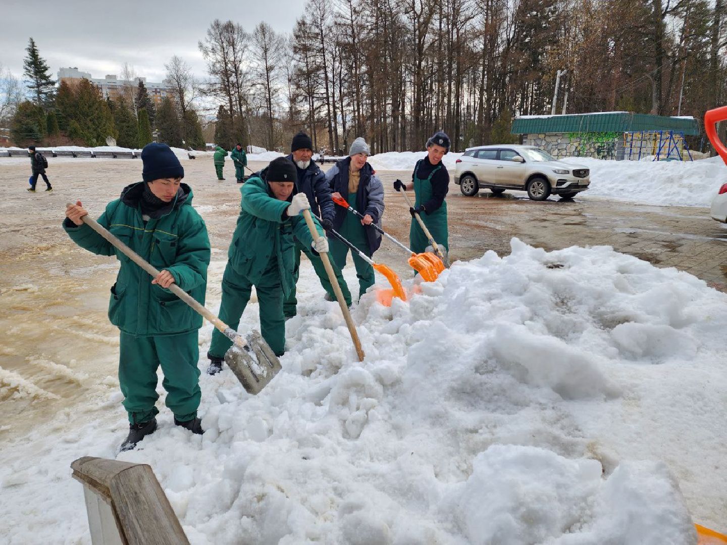 солнечногорск, уборка, снег и наледь, городской парк, расчистка снега,