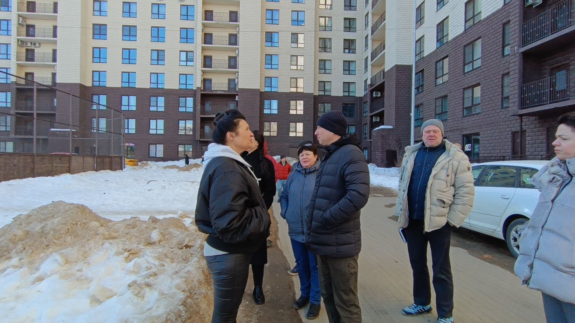 лобня, детская площадка, уборка льда,