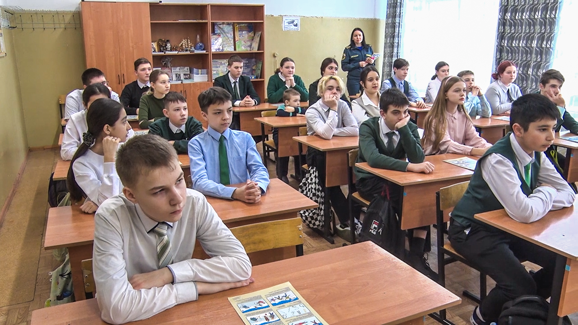 Клин, общество, образование, школьники, МЧС, лед, безопасность на льду,