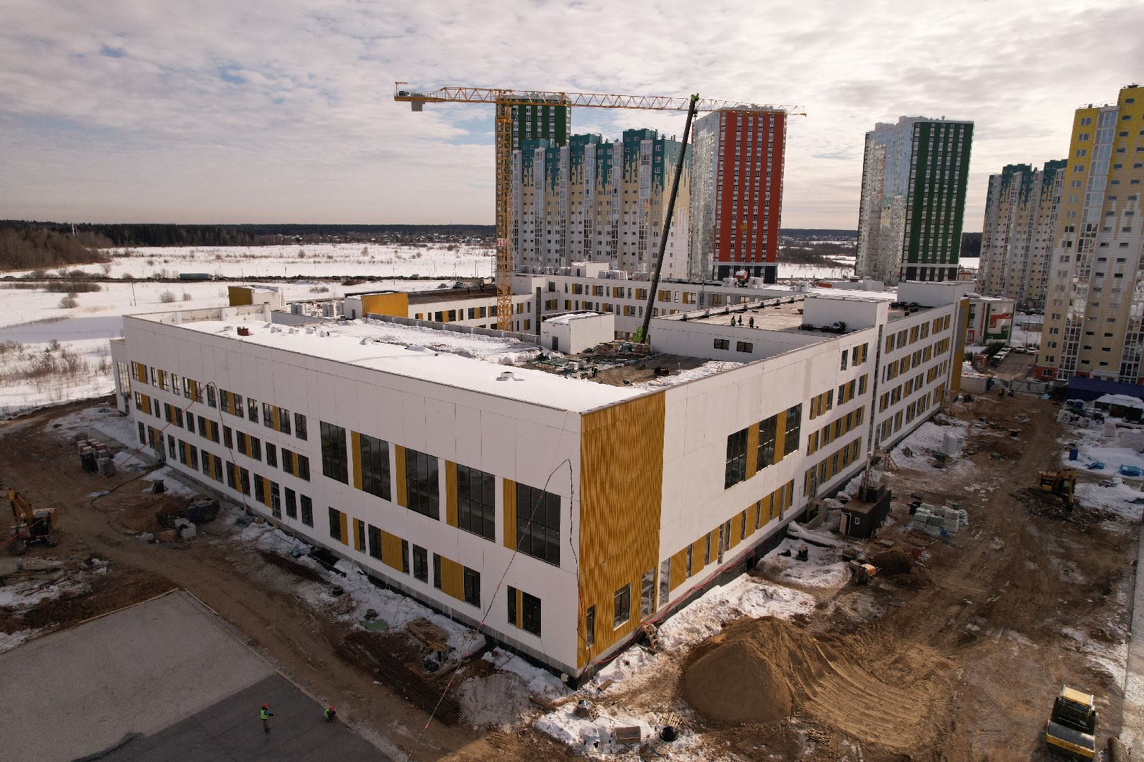 видео с коптера, школа, голубое,