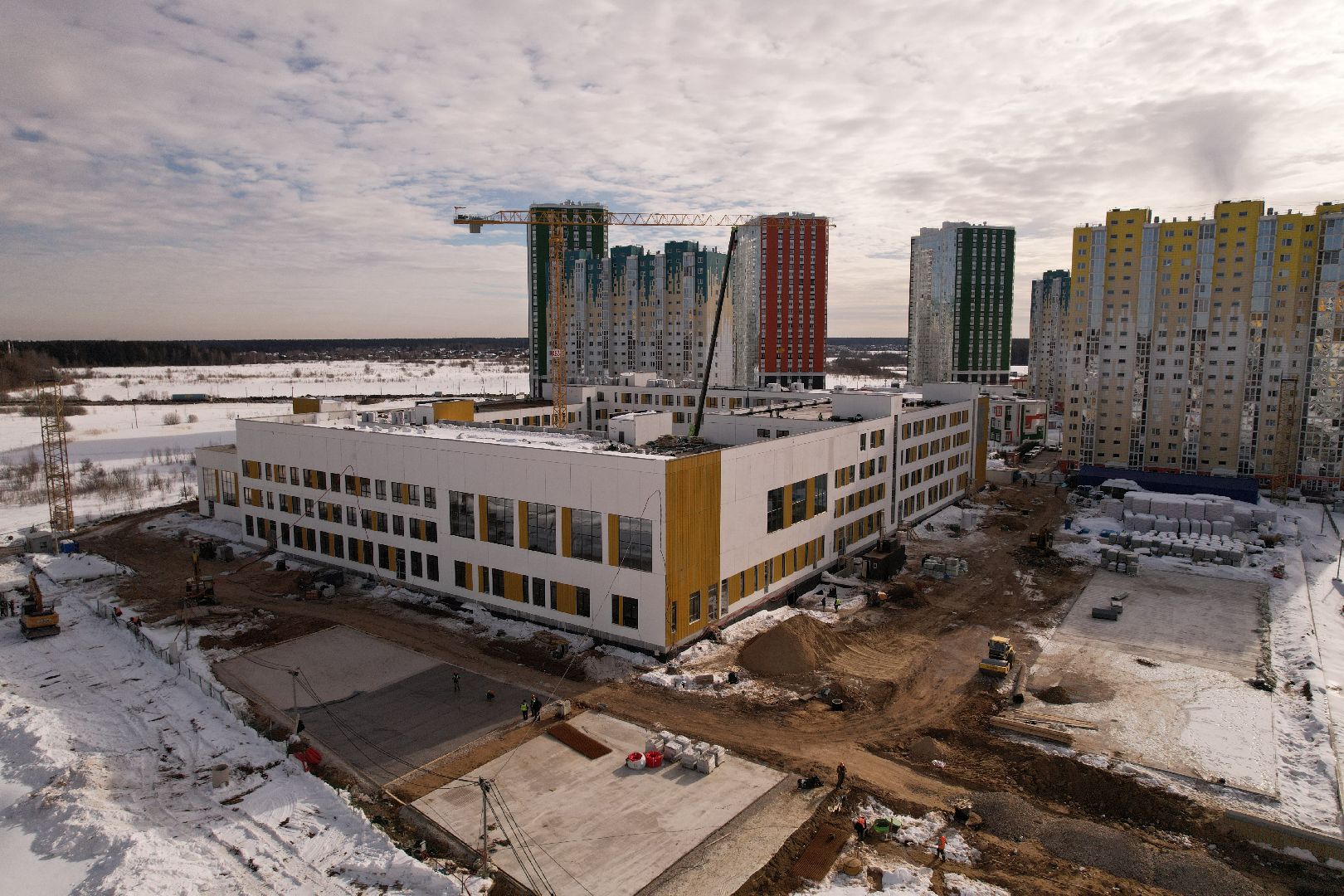 видео с коптера, школа, голубое,