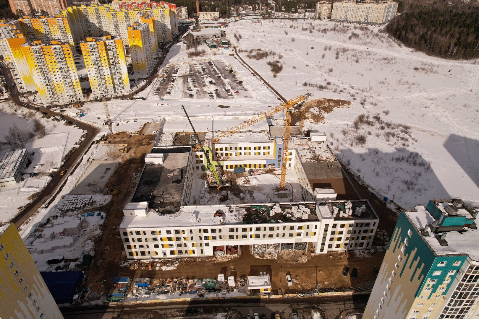 видео с коптера, школа, голубое,