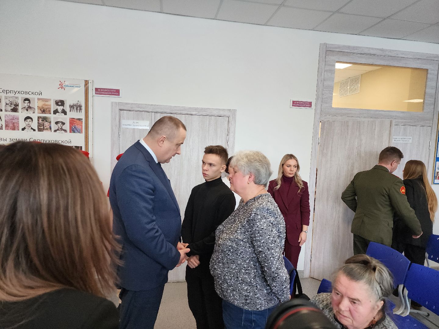 серпухов, подмосковье, парта героя, школа 13, герой сво, специальная операция, специальная военная операция, сво,