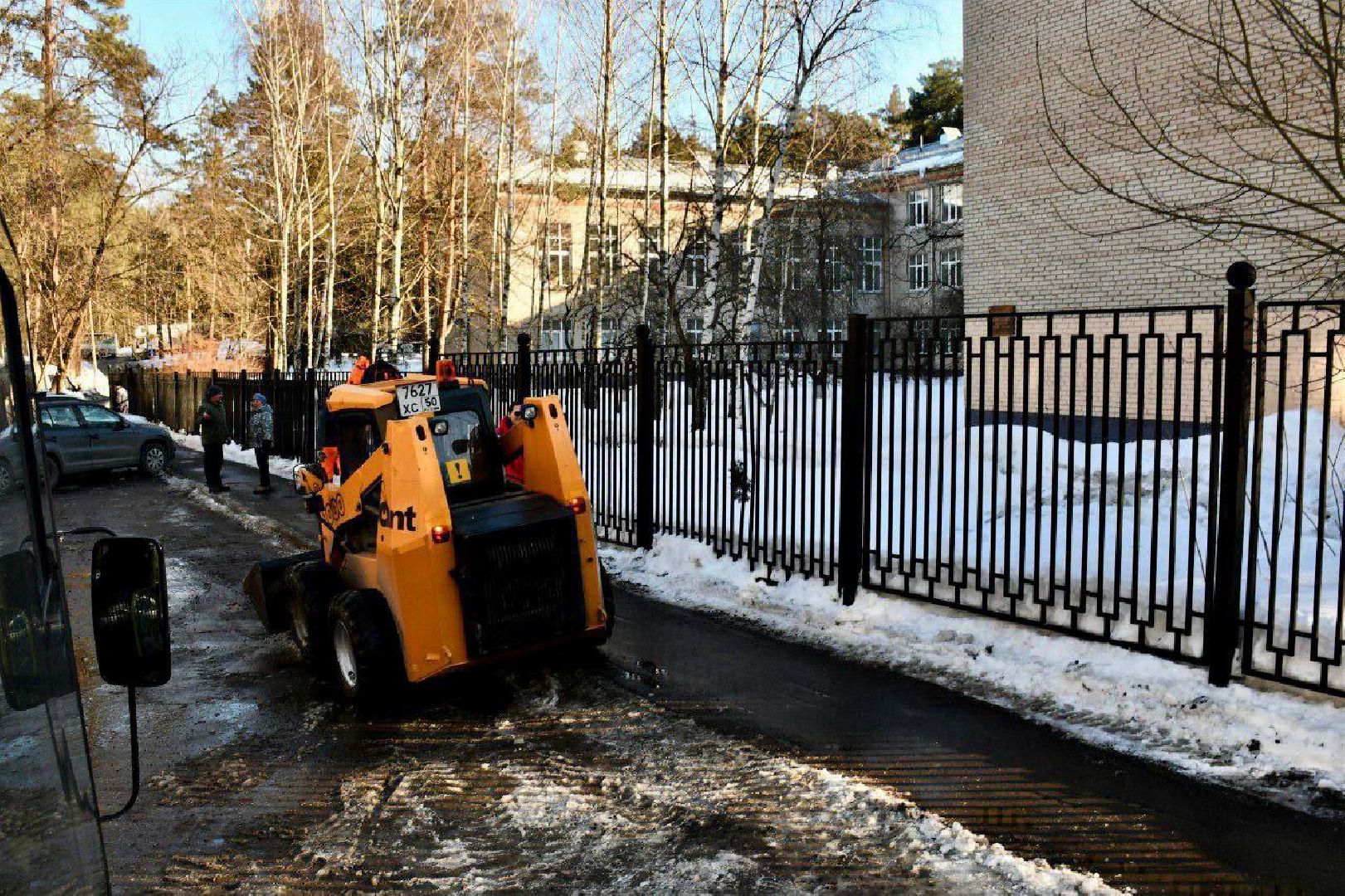 уборка территории, тротуар, спецтехника, вывоз снега, Алексей Никитин, Борис Аубакиров,