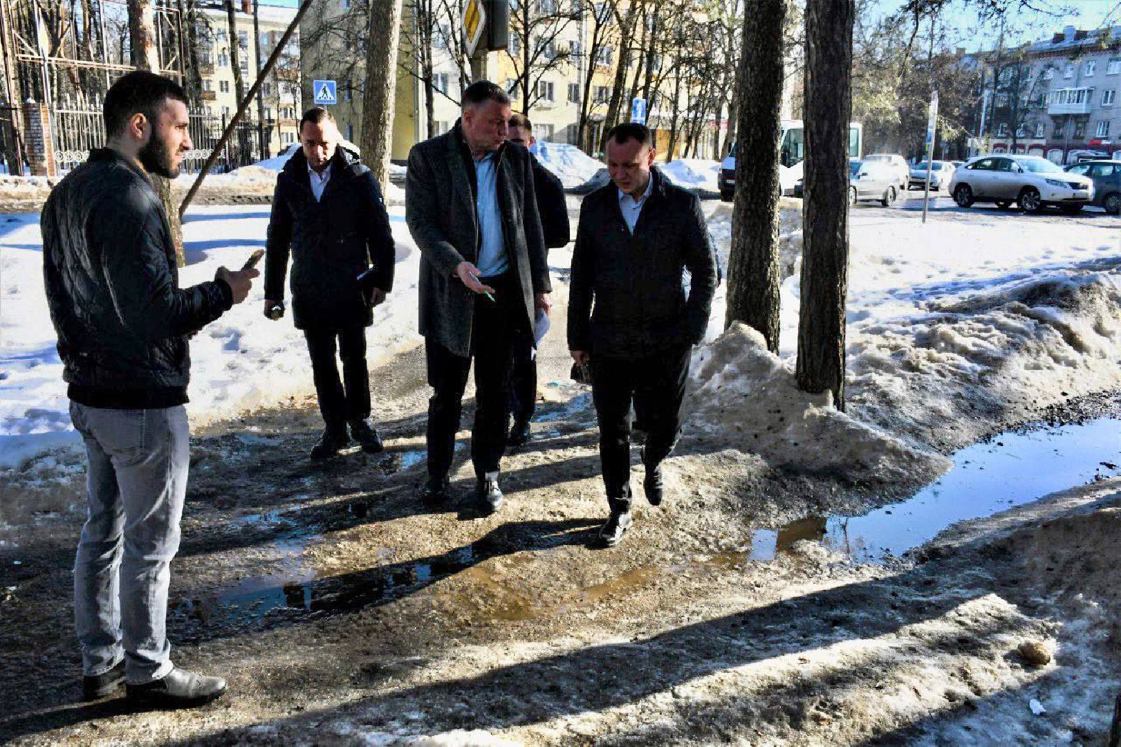 уборка территории, тротуар, спецтехника, вывоз снега, Алексей Никитин, Борис Аубакиров,