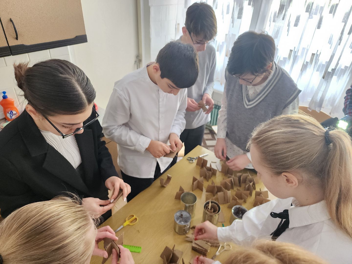 серпухов, подмосковье, неделя добрых дел, окопные свечи, школа 19, специальная военная операция, сво,