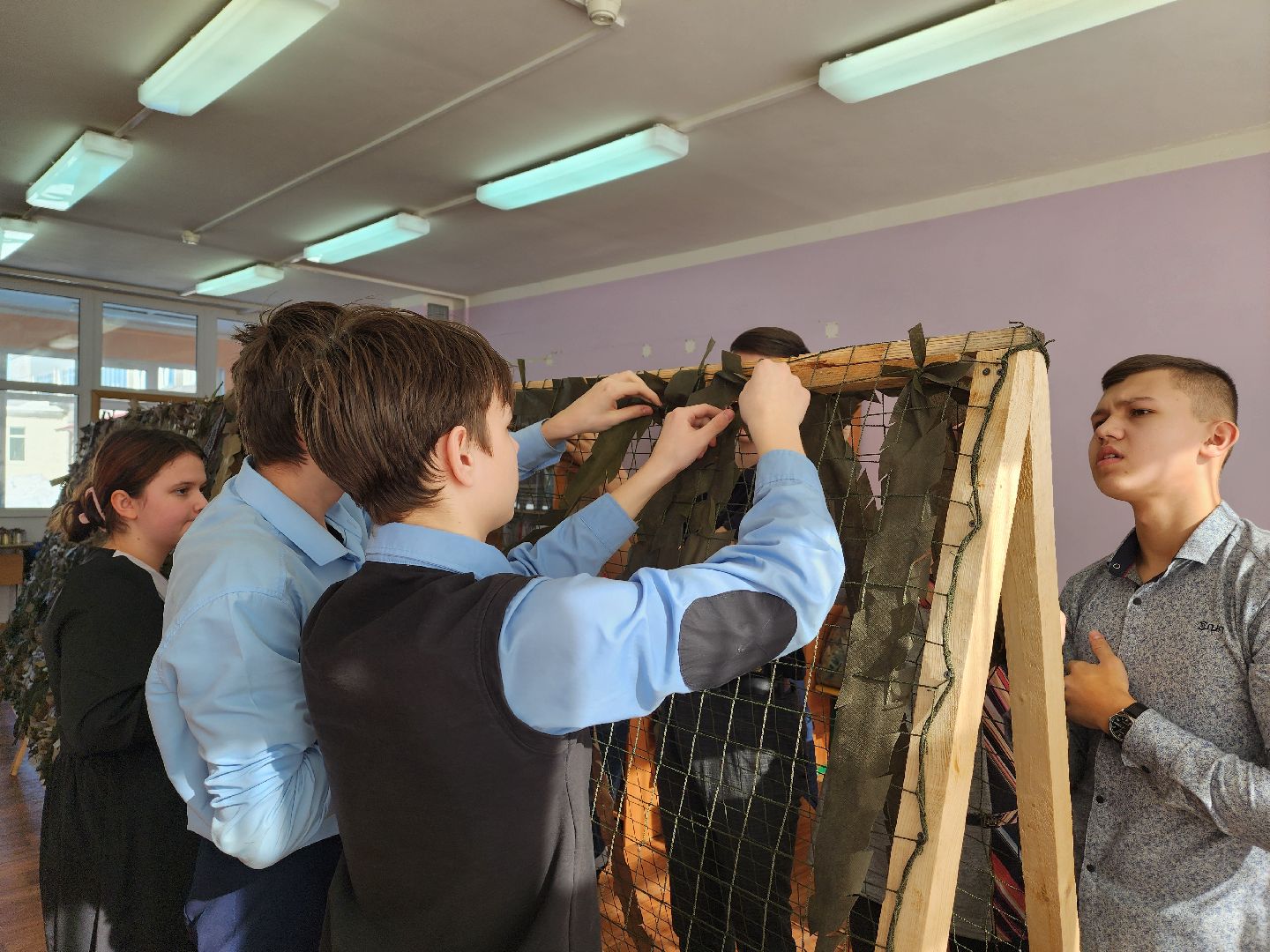 воскресенск, неделя добрых дел, доброе дело, помощь бойцам сво, маскировочные сети, окопные свечи,