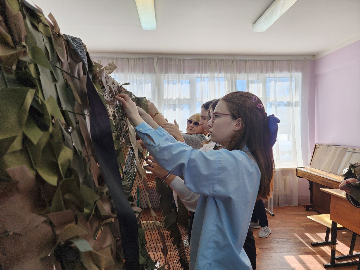 воскресенск, неделя добрых дел, доброе дело, помощь бойцам сво, маскировочные сети, окопные свечи,