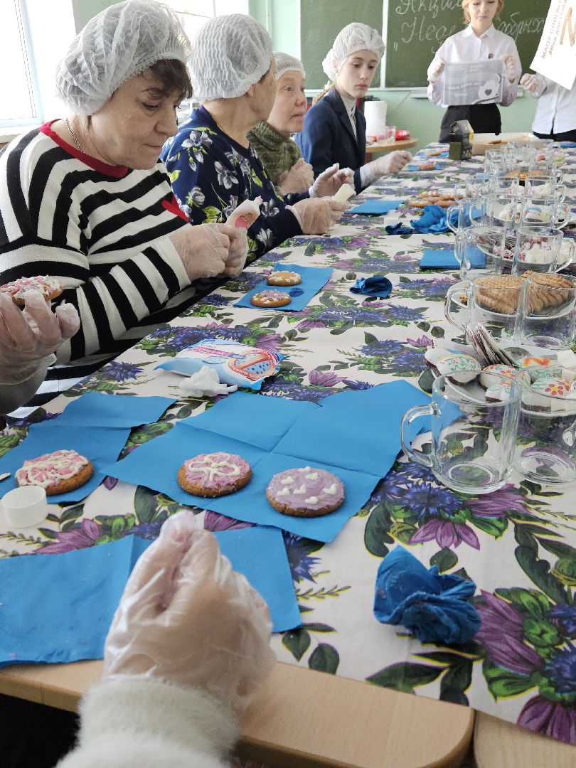 неделя добрых дел, пряники, глазурь, сети,