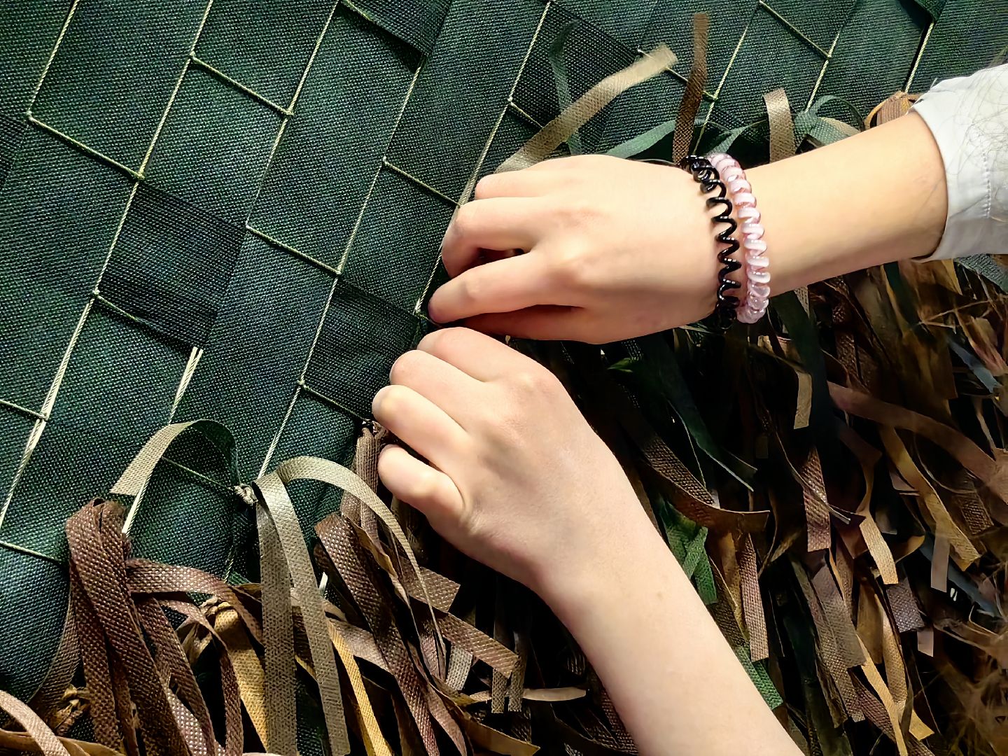 неделя добрых дел, маскировочные сети, школьники, благотворительая акция,