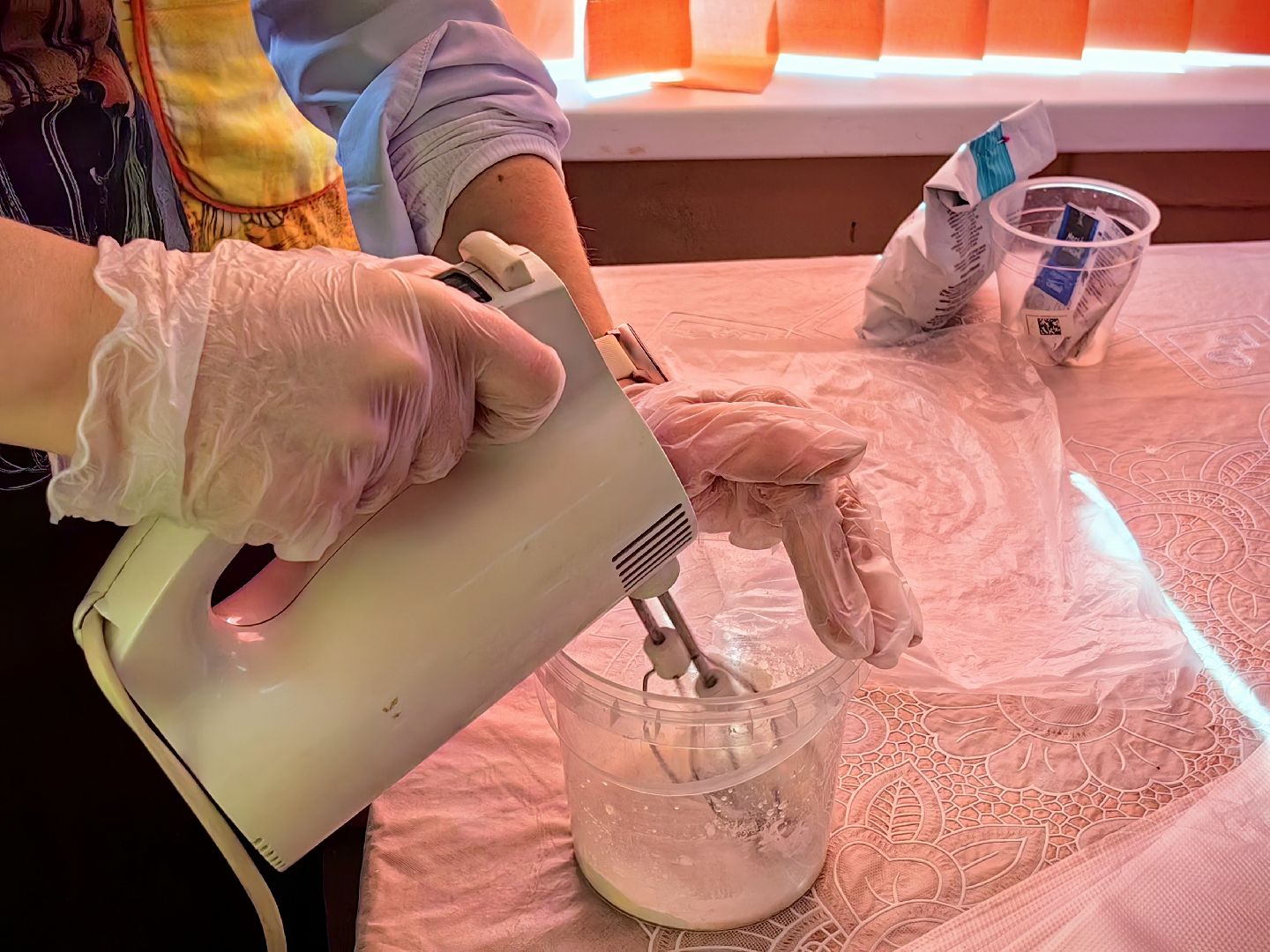 школа, неделя добрых дел в школе, пряники, роспись пряников,