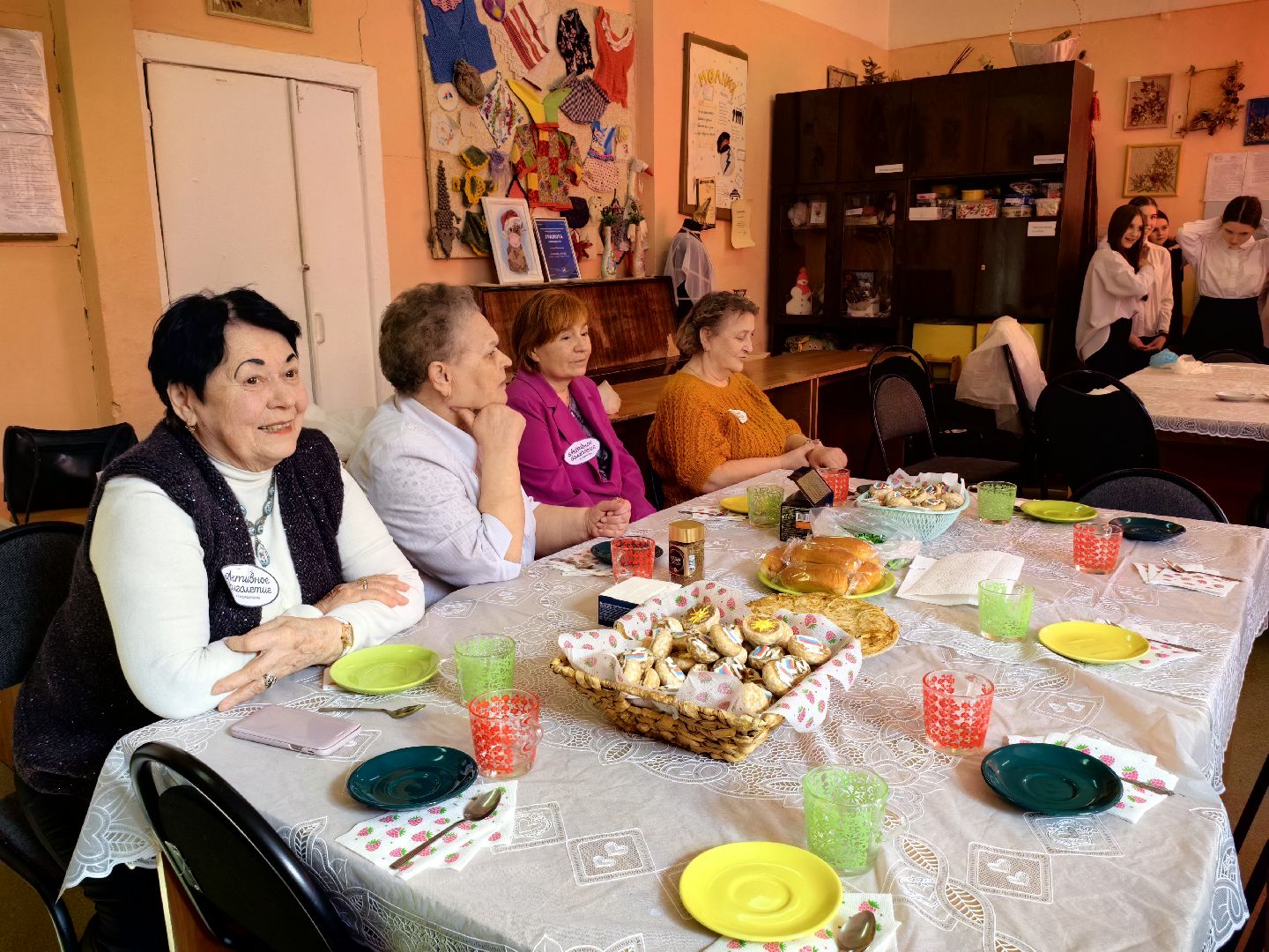 школа, неделя добрых дел в школе, пряники, роспись пряников,