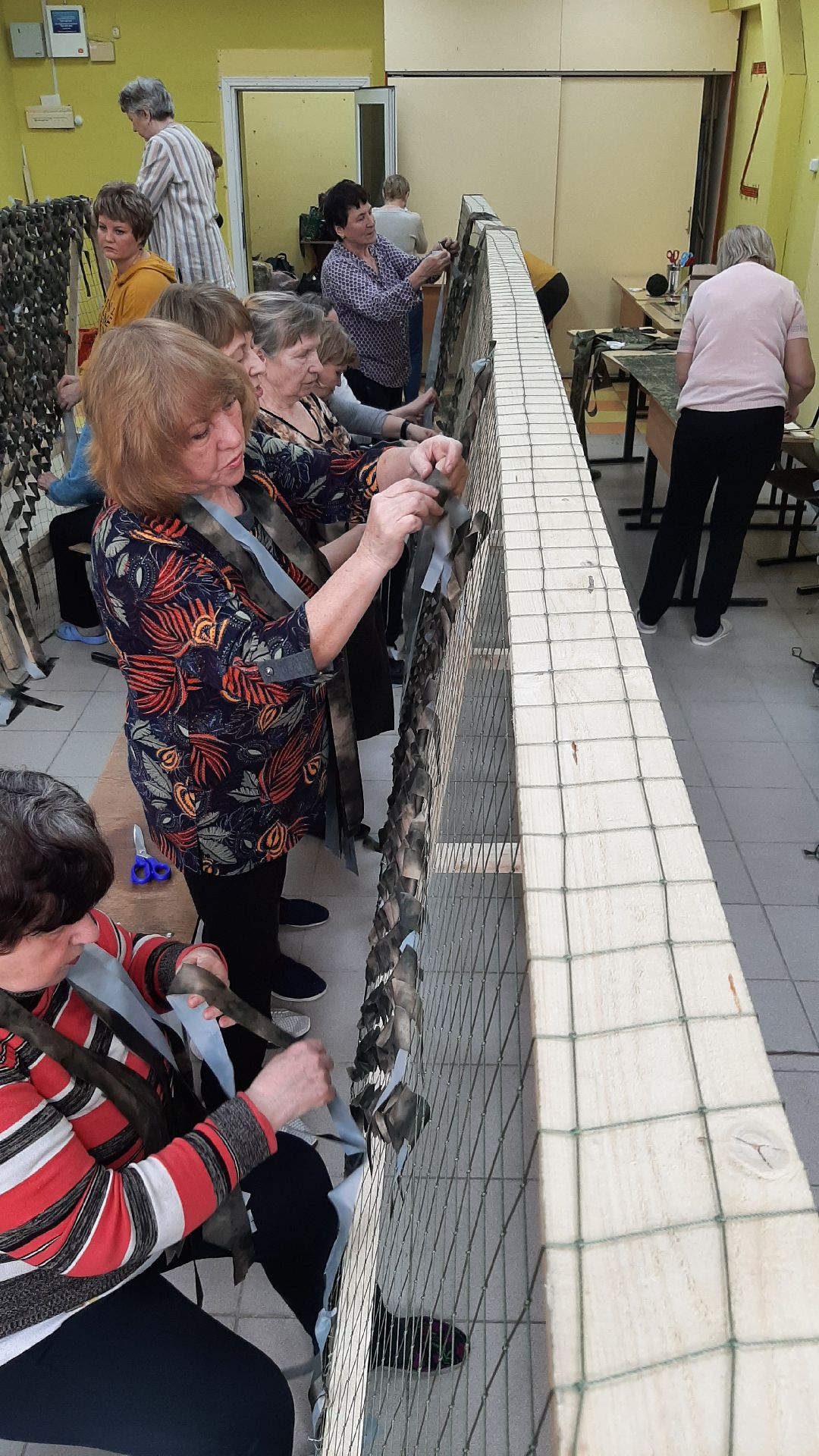 волонтеры, помощь людям,