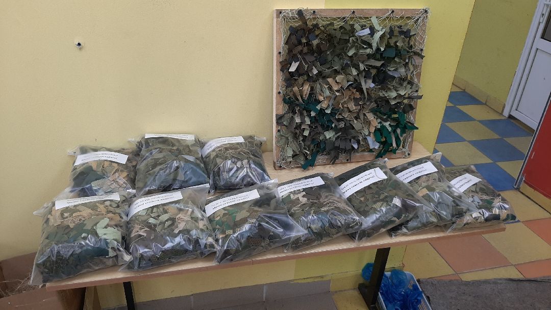 волонтеры, помощь людям,