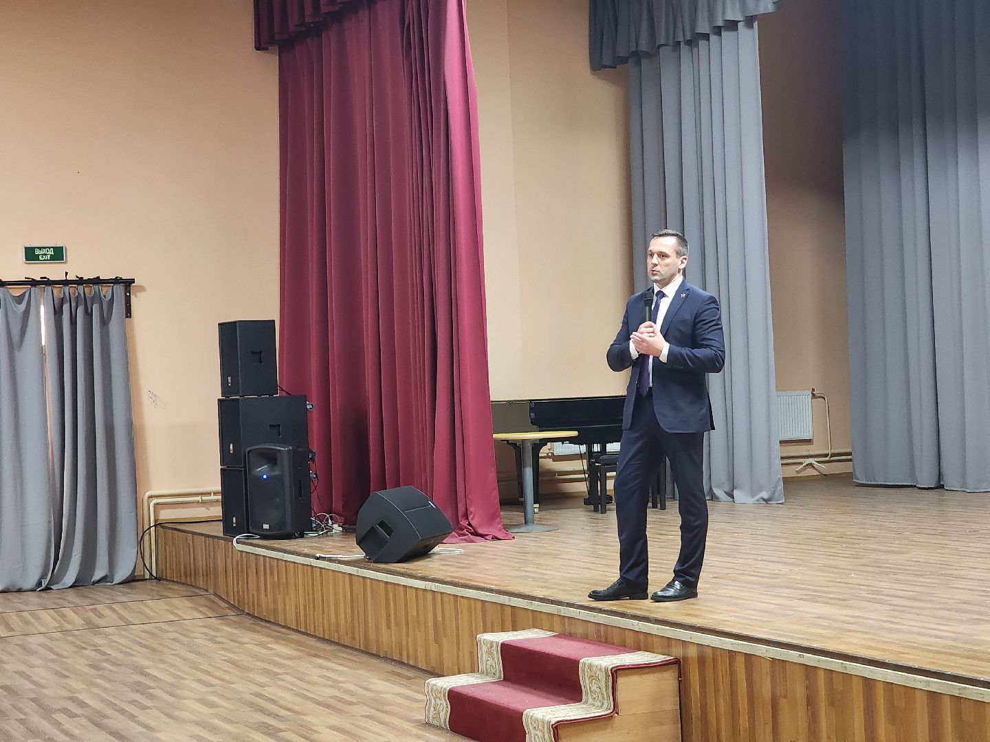 Дубна, университет дубна, Встреча главы, Студенты,