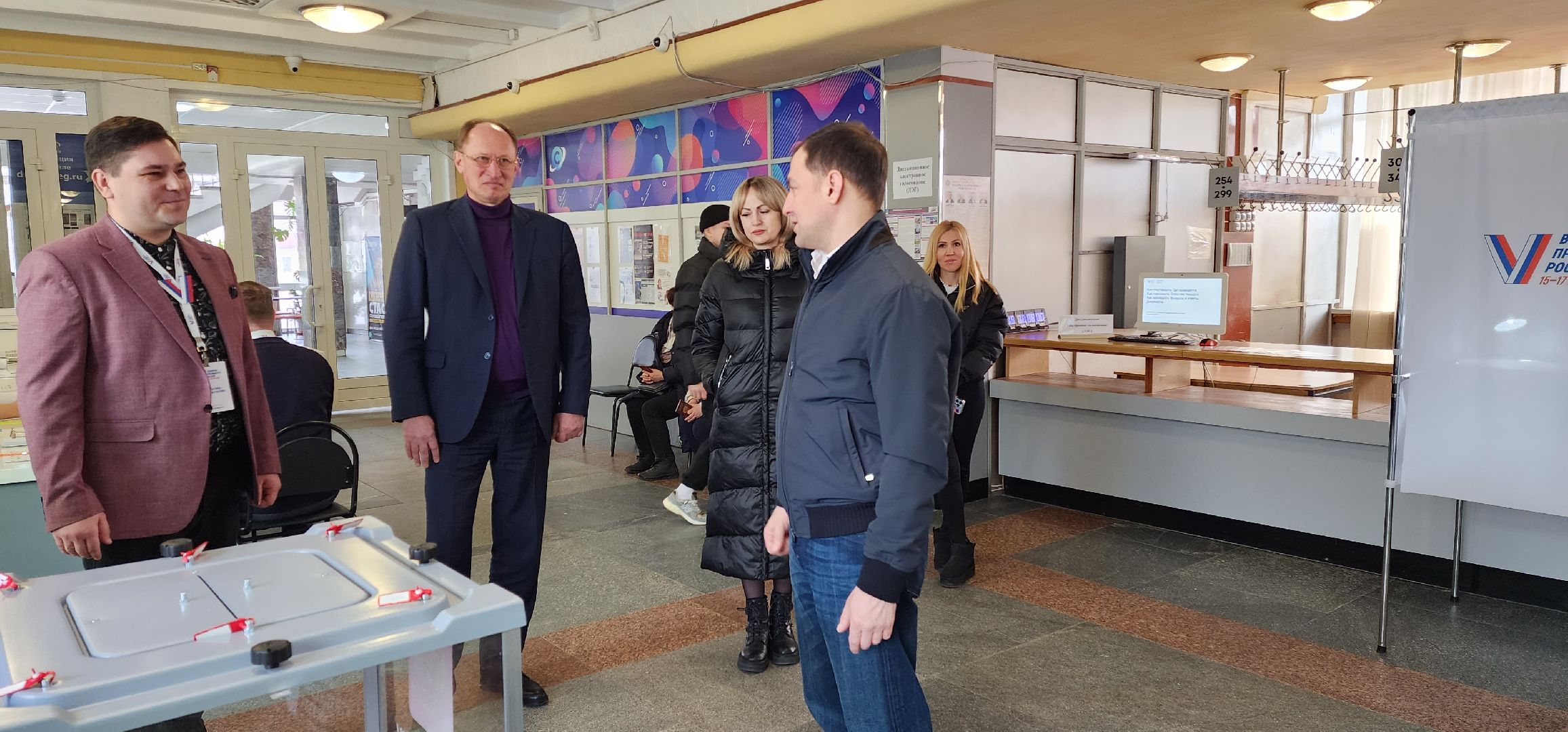 раменское, выборы 2024, глава Раменского городского округа проголосовал на избирательном участке в ДК Сатурн,