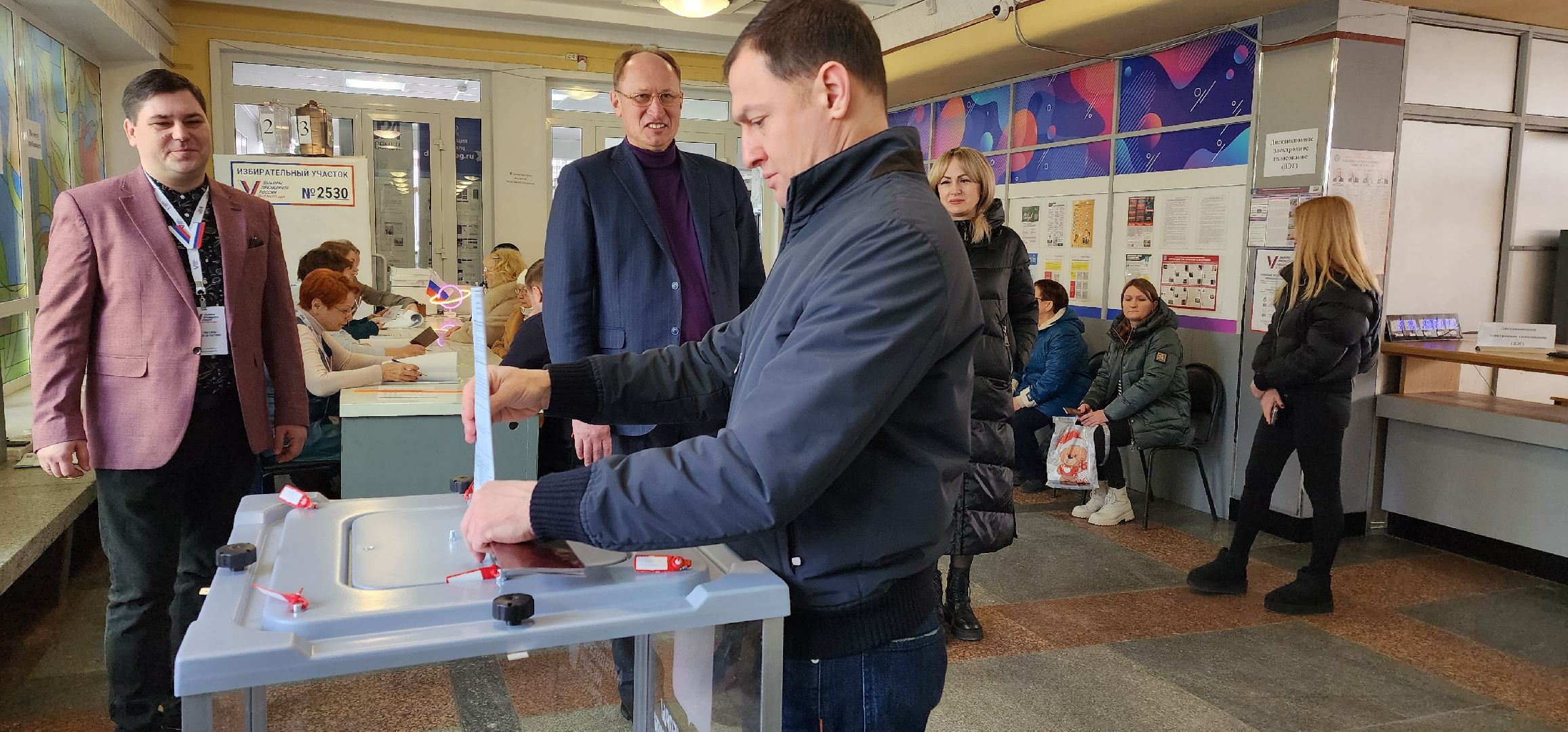 раменское, выборы 2024, глава Раменского городского округа проголосовал на избирательном участке в ДК Сатурн,