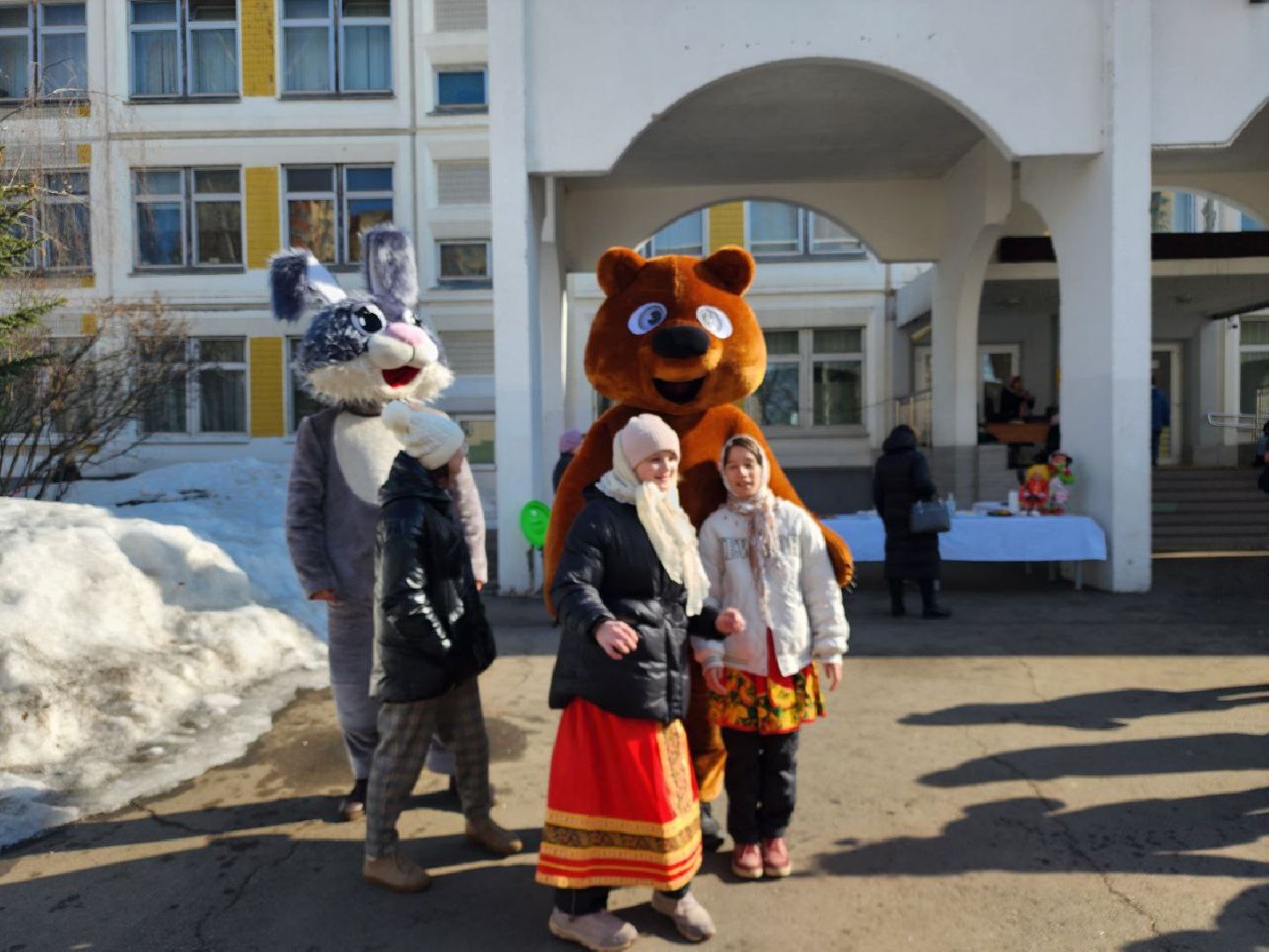 мытищи, выборы, ростовые куклы,