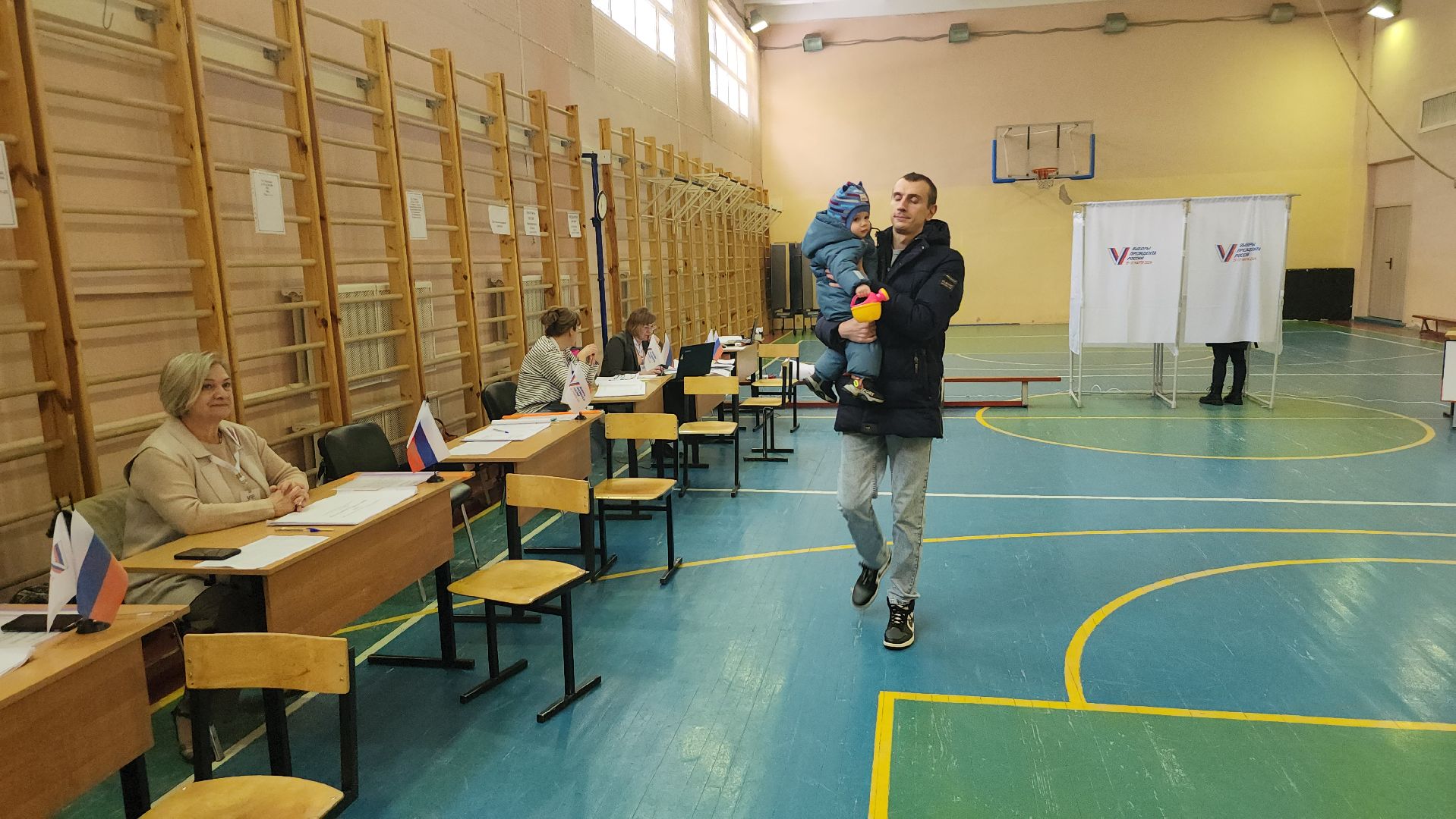 серпухов, УИК, выборы президента 2024, гимназия №1, большой ударный переулок,