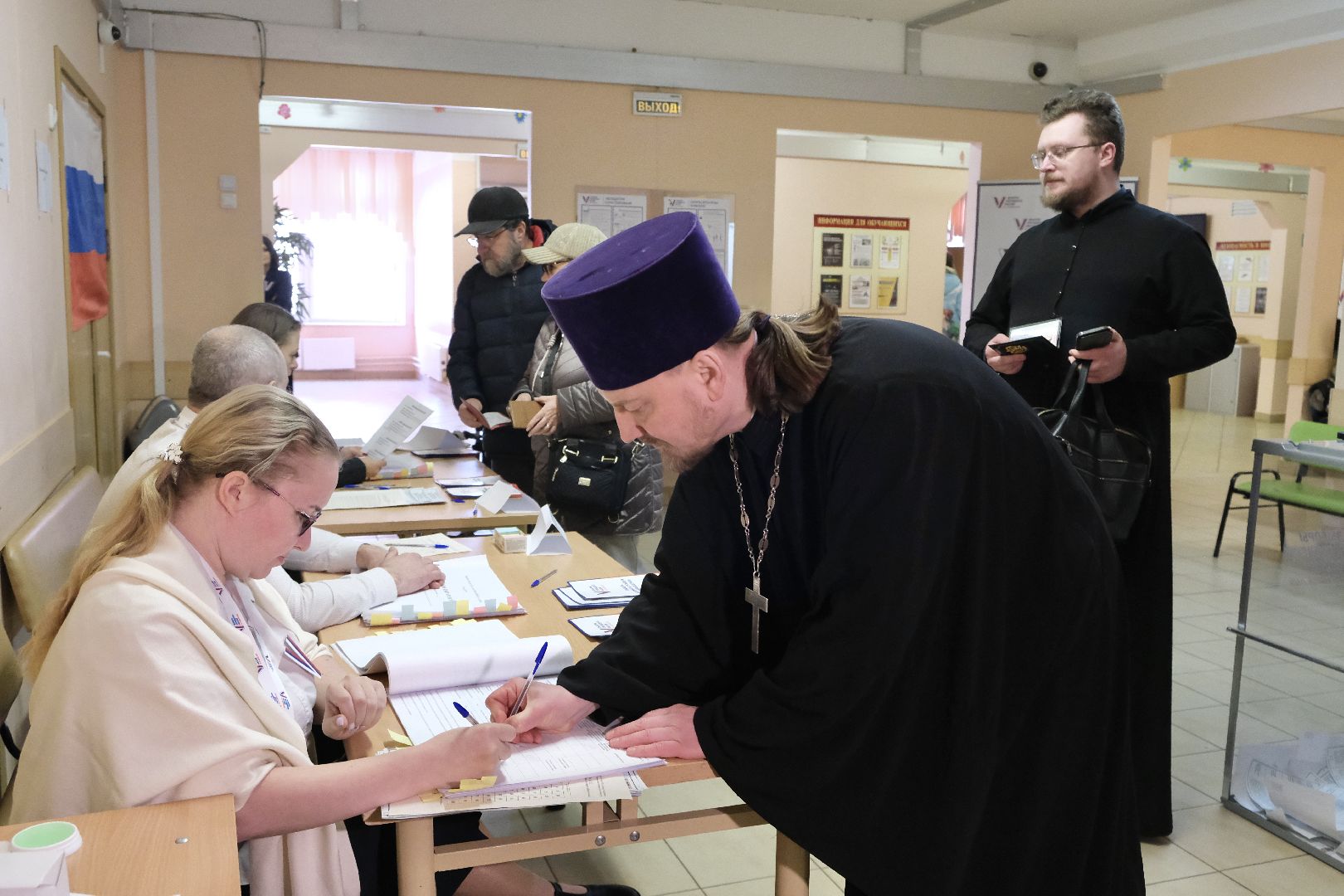 Красногорск, выборы, церковь, голосование, выборы президента 2024, священник,