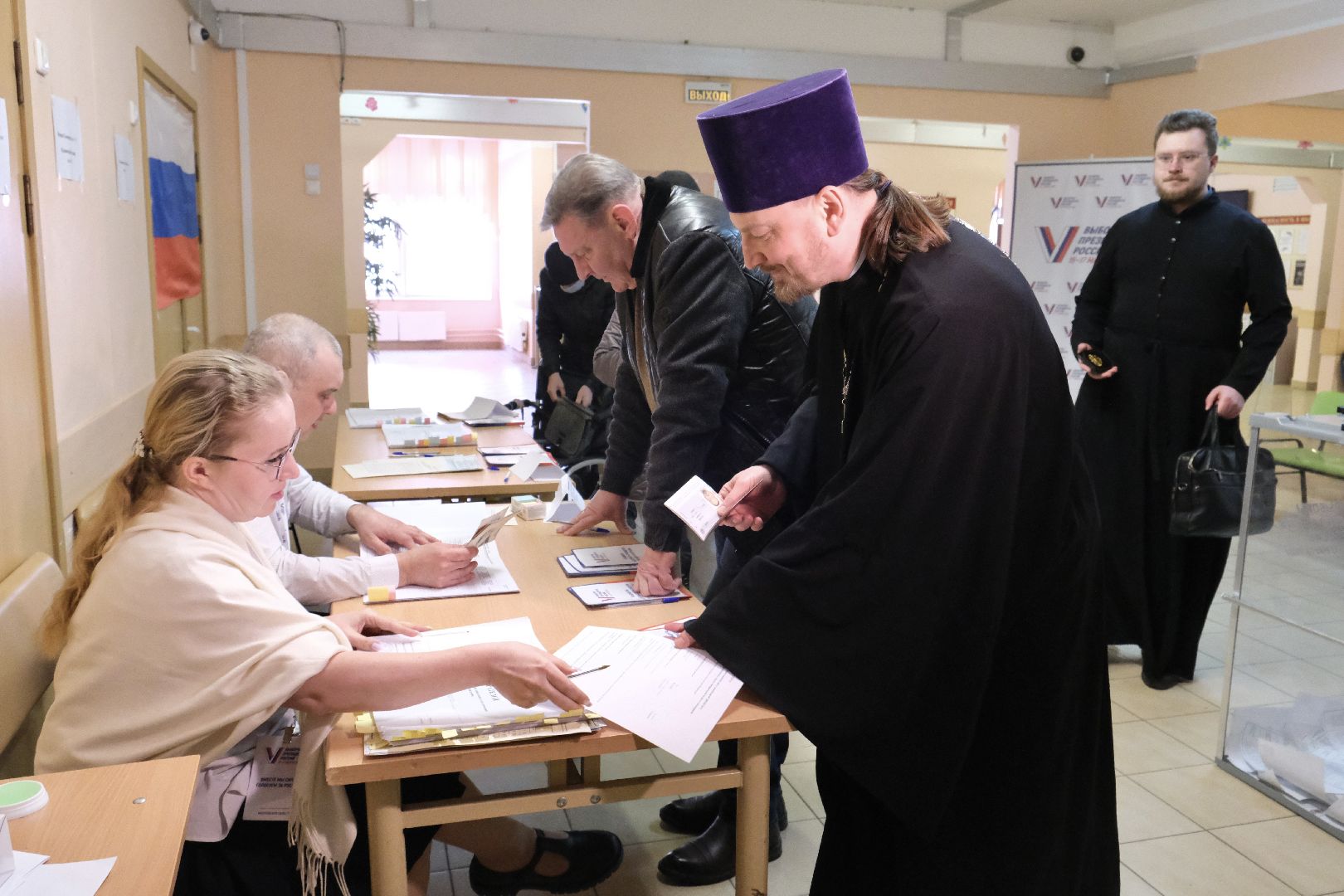 Красногорск, выборы, церковь, голосование, выборы президента 2024, священник,