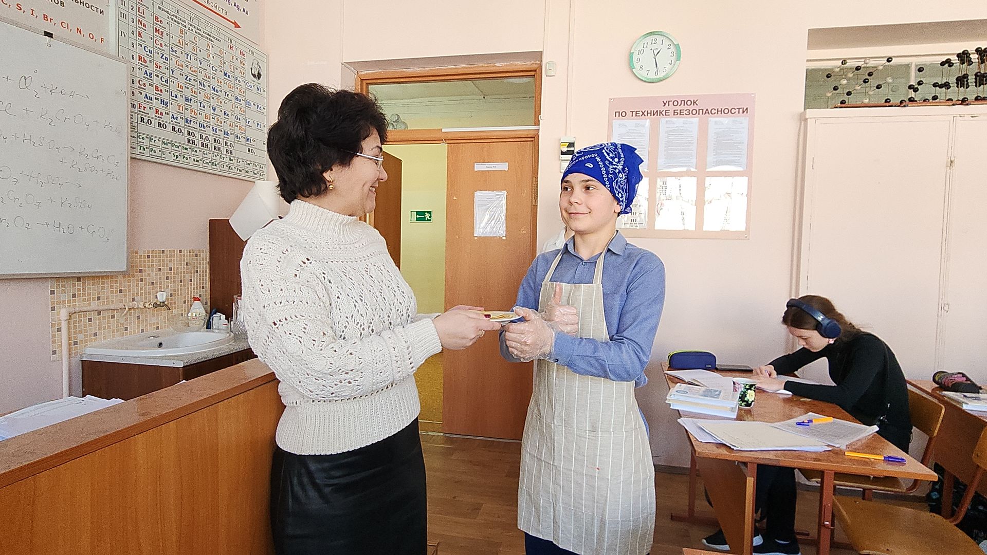 электросталь, мой город, масленица, акция, акция доброе дело, лицей 14, ученики, школьники, лицеисты,