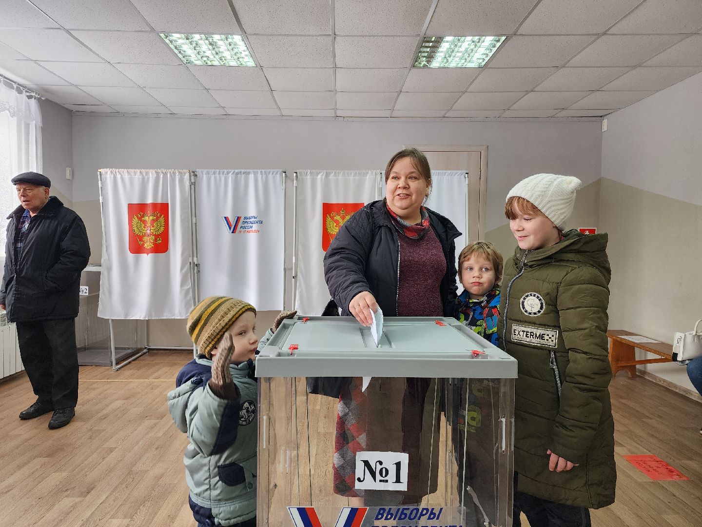 выборы Президента, голосование, избирательный участок, Большое Буньково, Богородский городской округ,