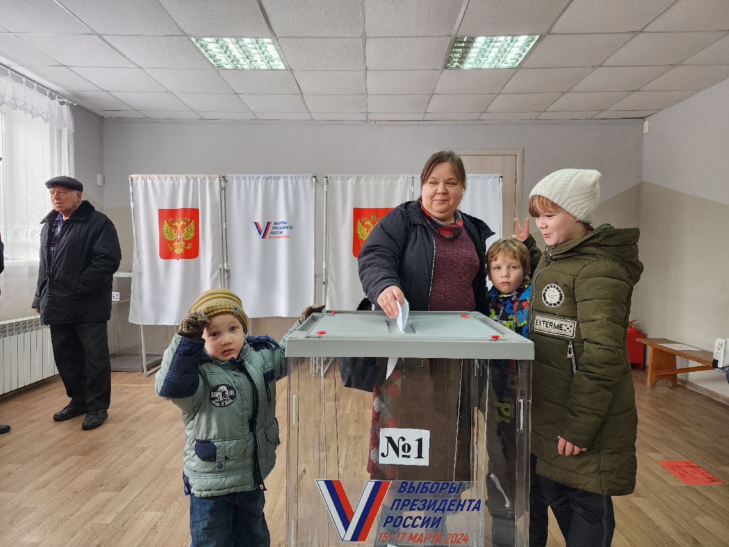 выборы Президента, голосование, избирательный участок, Большое Буньково, Богородский городской округ,