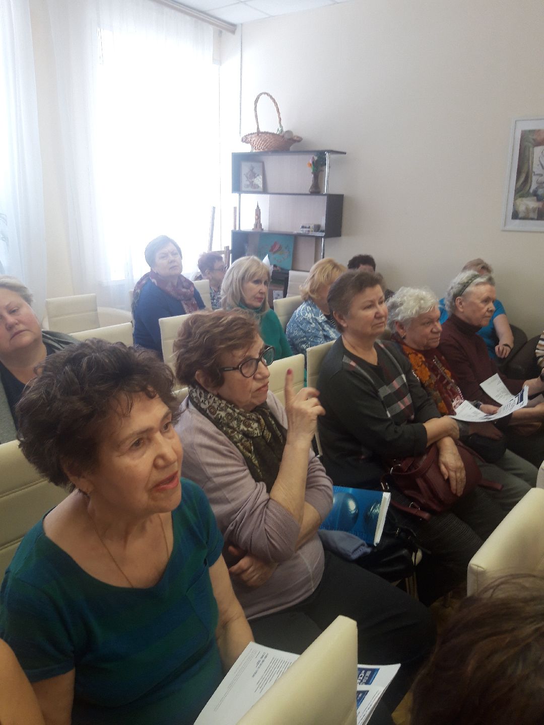 пенсионеры, доброе дело,