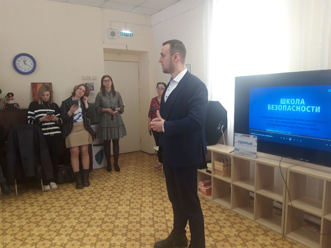 пенсионеры, доброе дело,