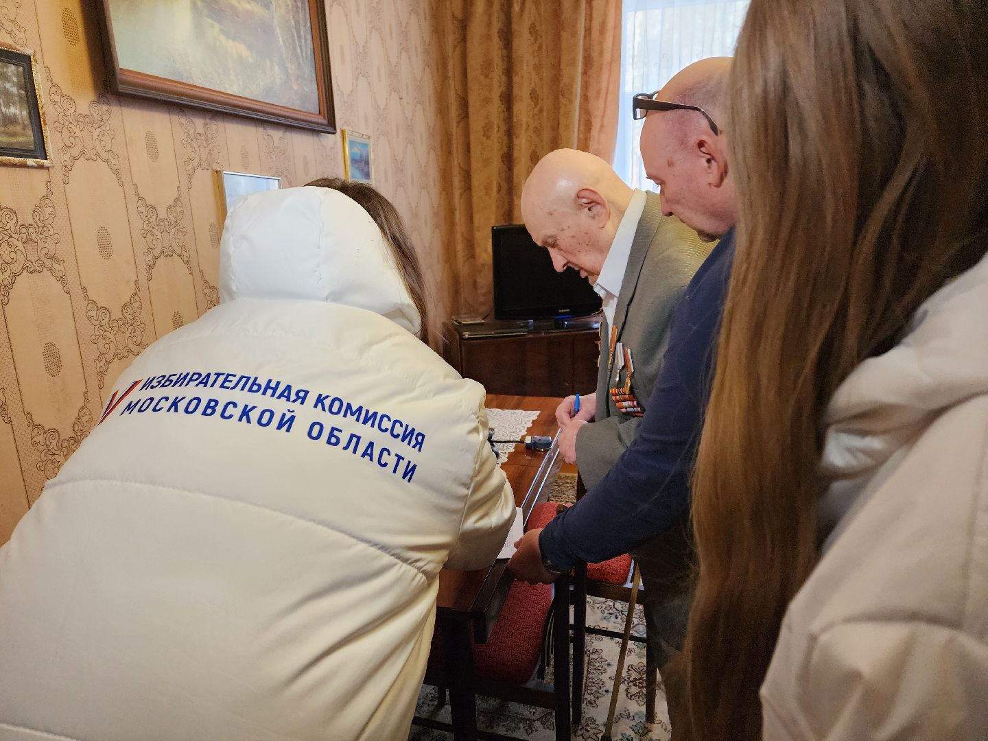 воскресенск, выборы президента 2024, голосование на дому, ветеран, жители, выборы 2024, выборы, выборы президента, выборы президента россии,