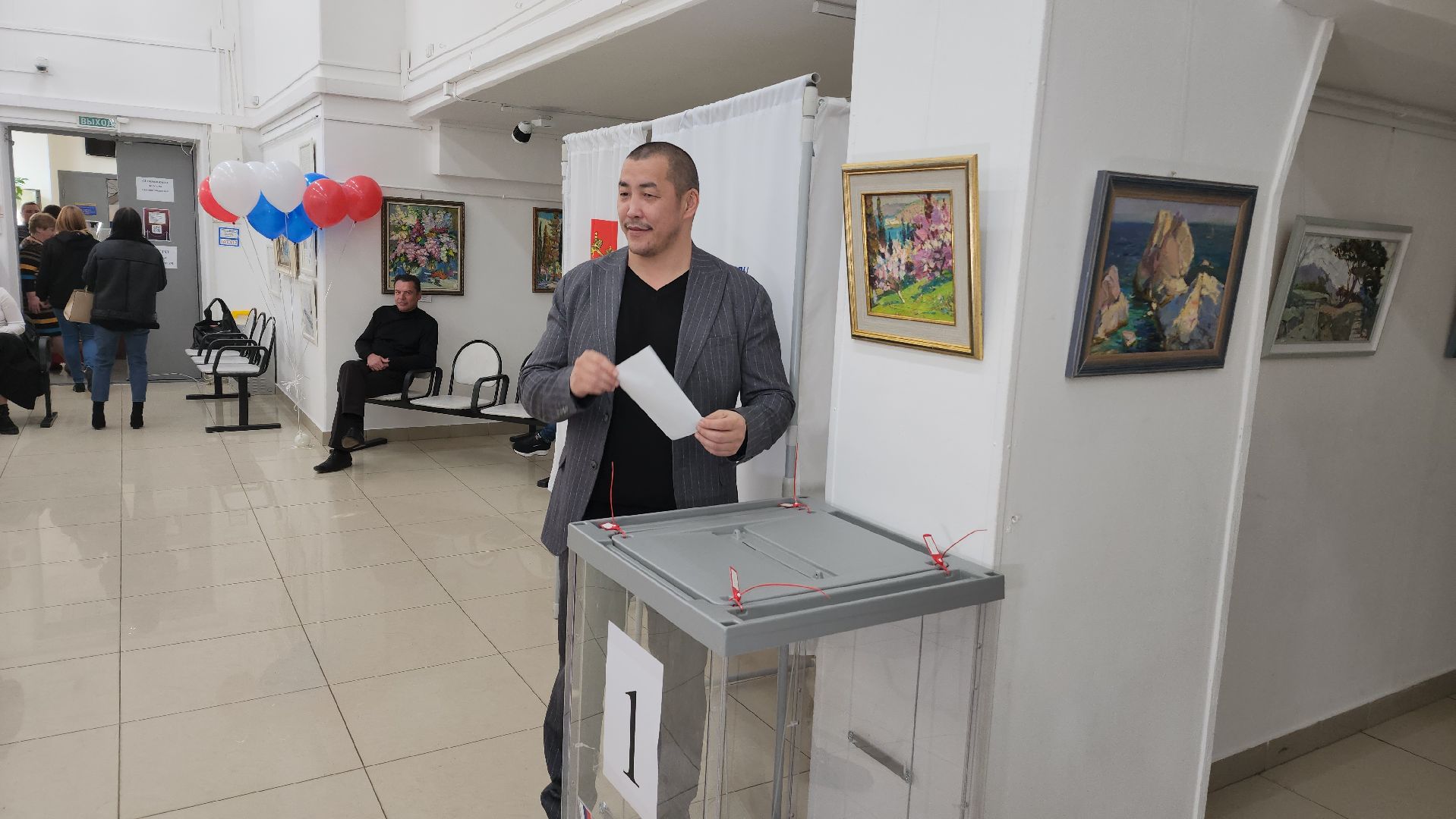 Реутов, выборы, УИК, голосование, Президент, Амаду Мамадаков, актеры,