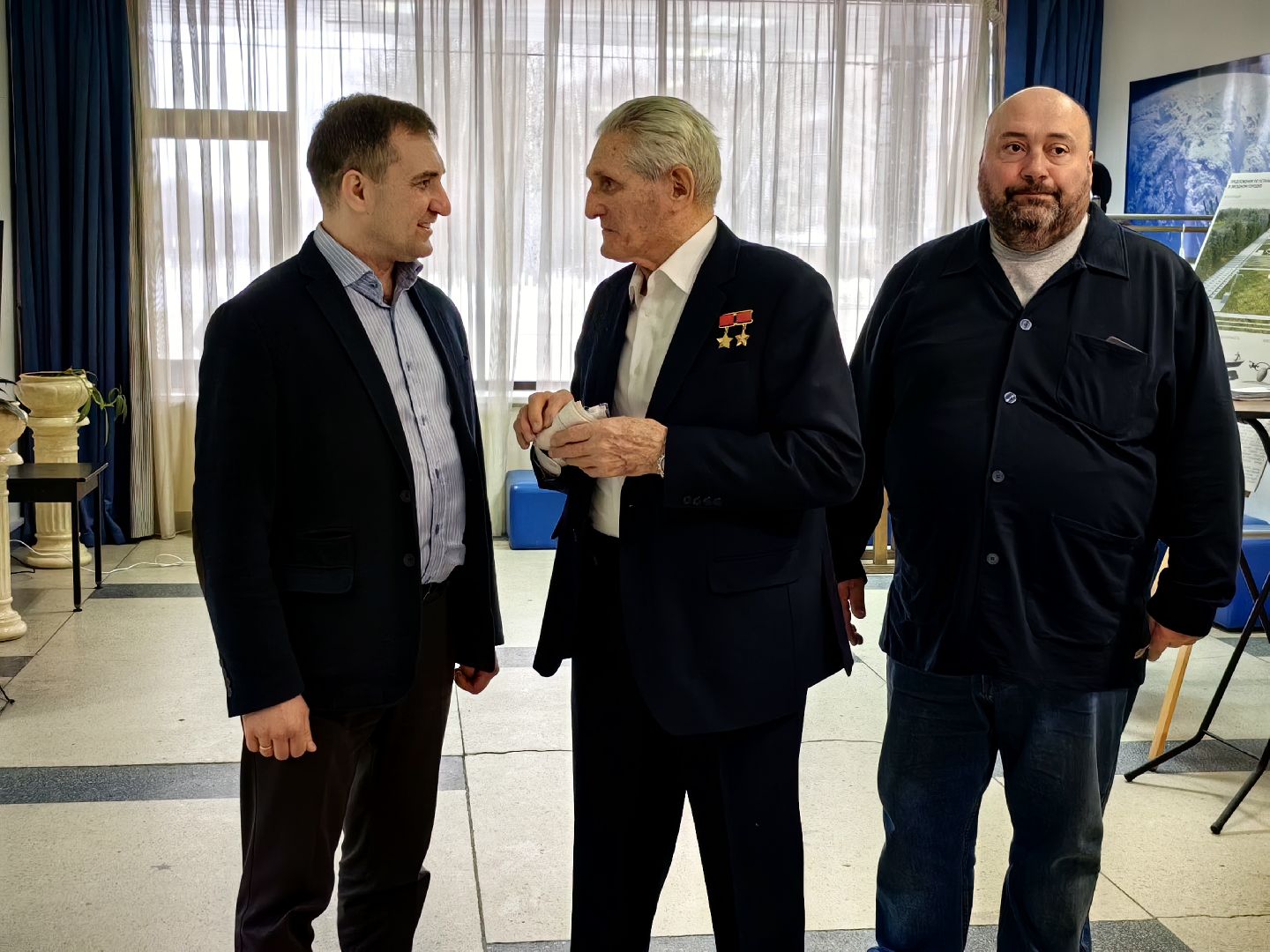 выборы, летчик, отряд космонавтов, гражданская позиция,звездный городок,