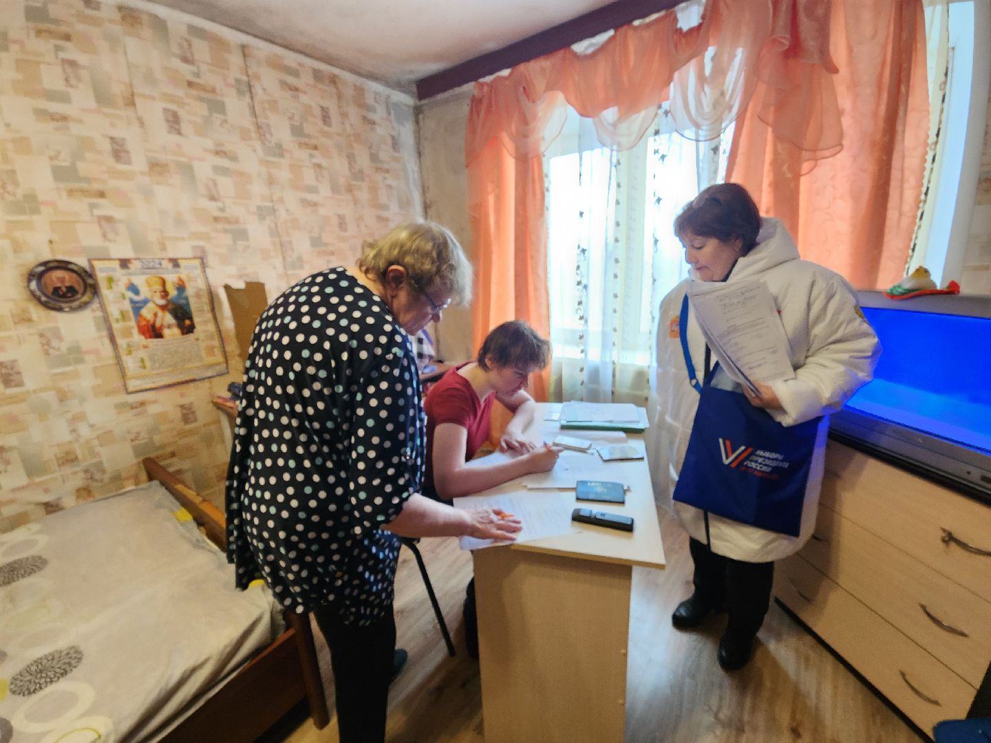 выборы 2024, выборы президента рф, голосование на дому,