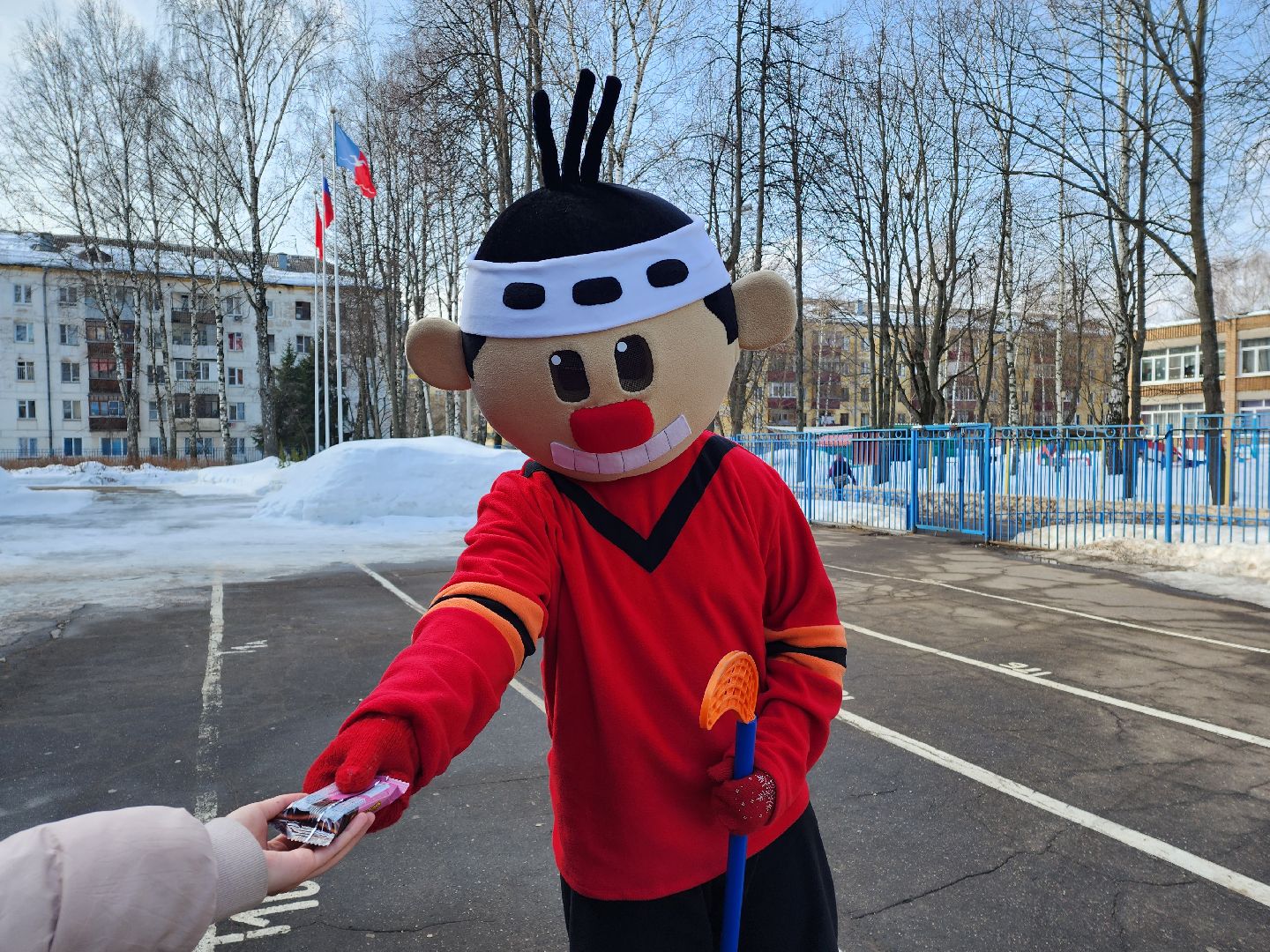 Выборы, блины, Ростовые куклы,