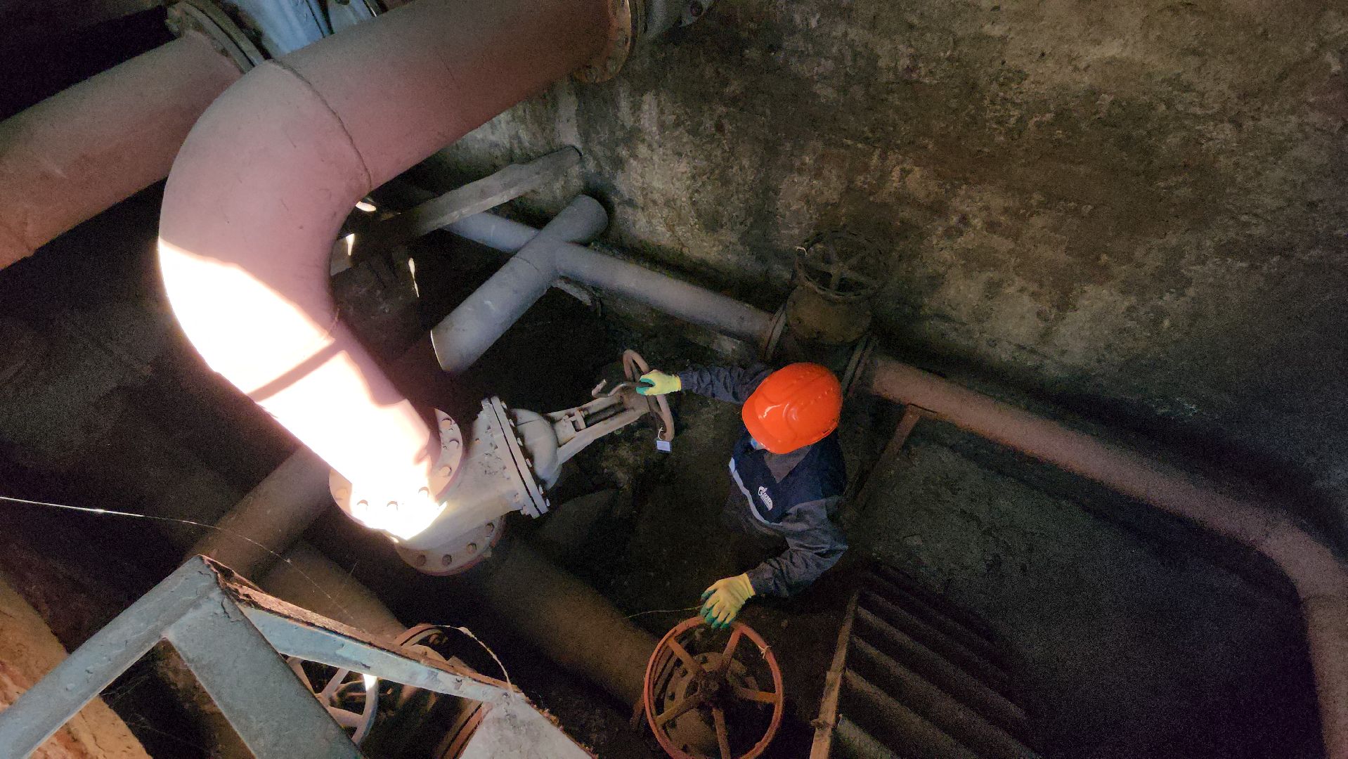 ЖКХ, день работника ЖКХ, слесарь котельной, серпухов, Газпром теплоэнерго Московская область,