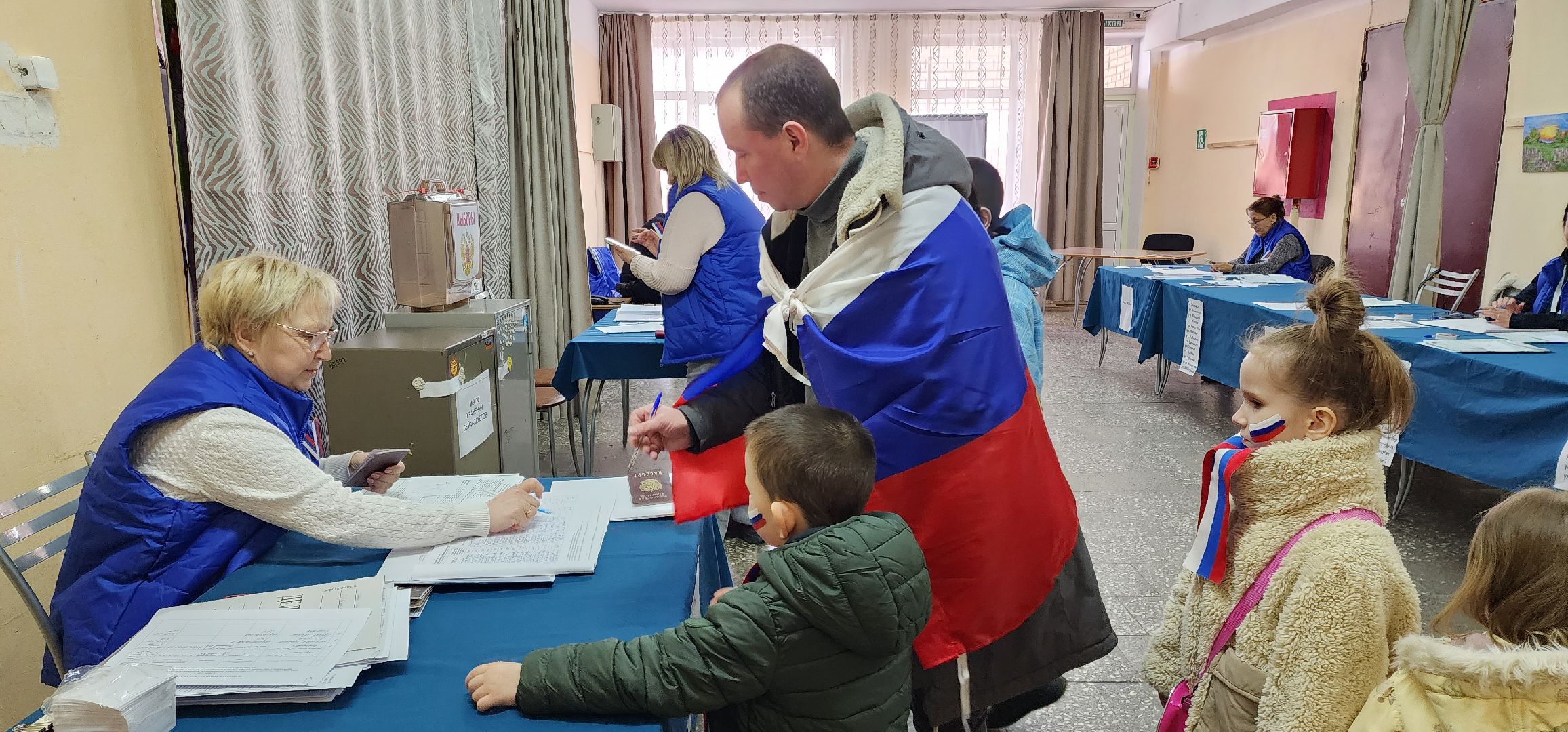 раменское, выборы 2024, голосует многодетная семья,