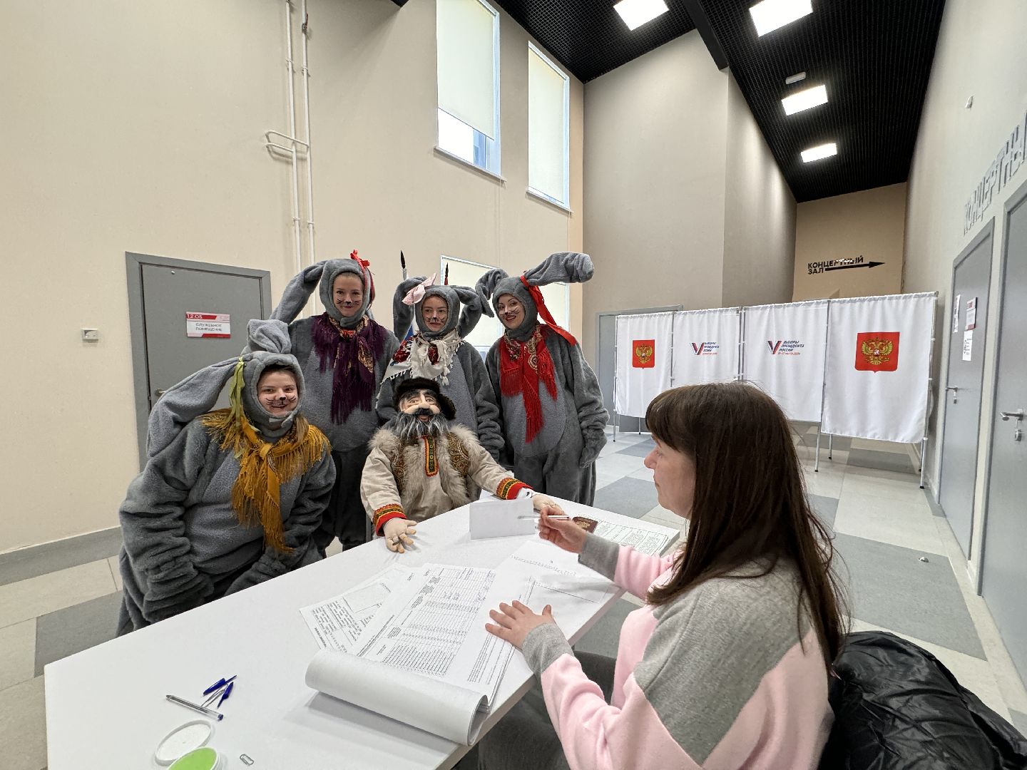 Одинцово, горки-10, выборы 2024,дедушка Мазай, Некрасов, дед Мазай, дедушка Мазай и зайцы,