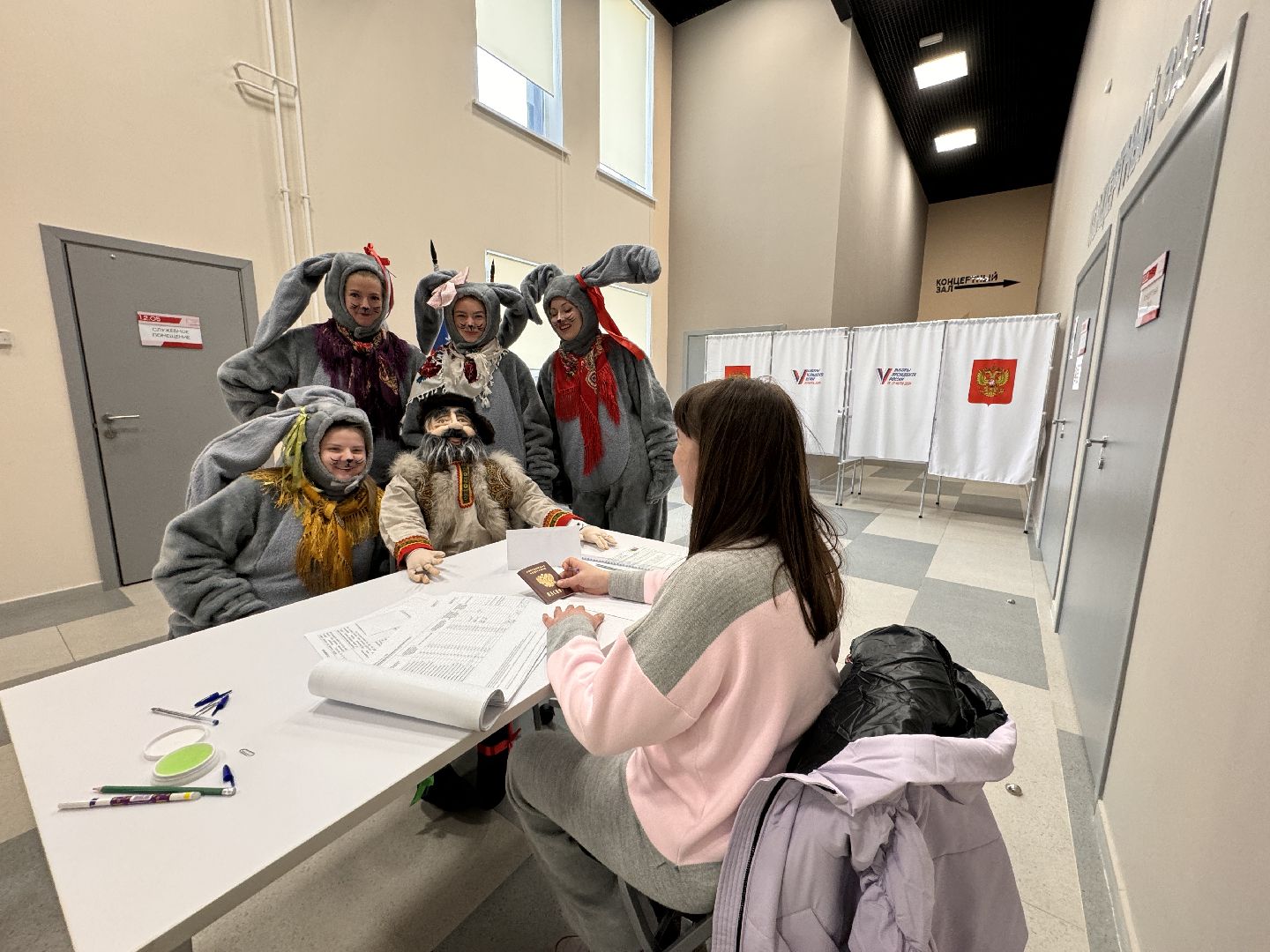 Одинцово, горки-10, выборы 2024,дедушка Мазай, Некрасов, дед Мазай, дедушка Мазай и зайцы,