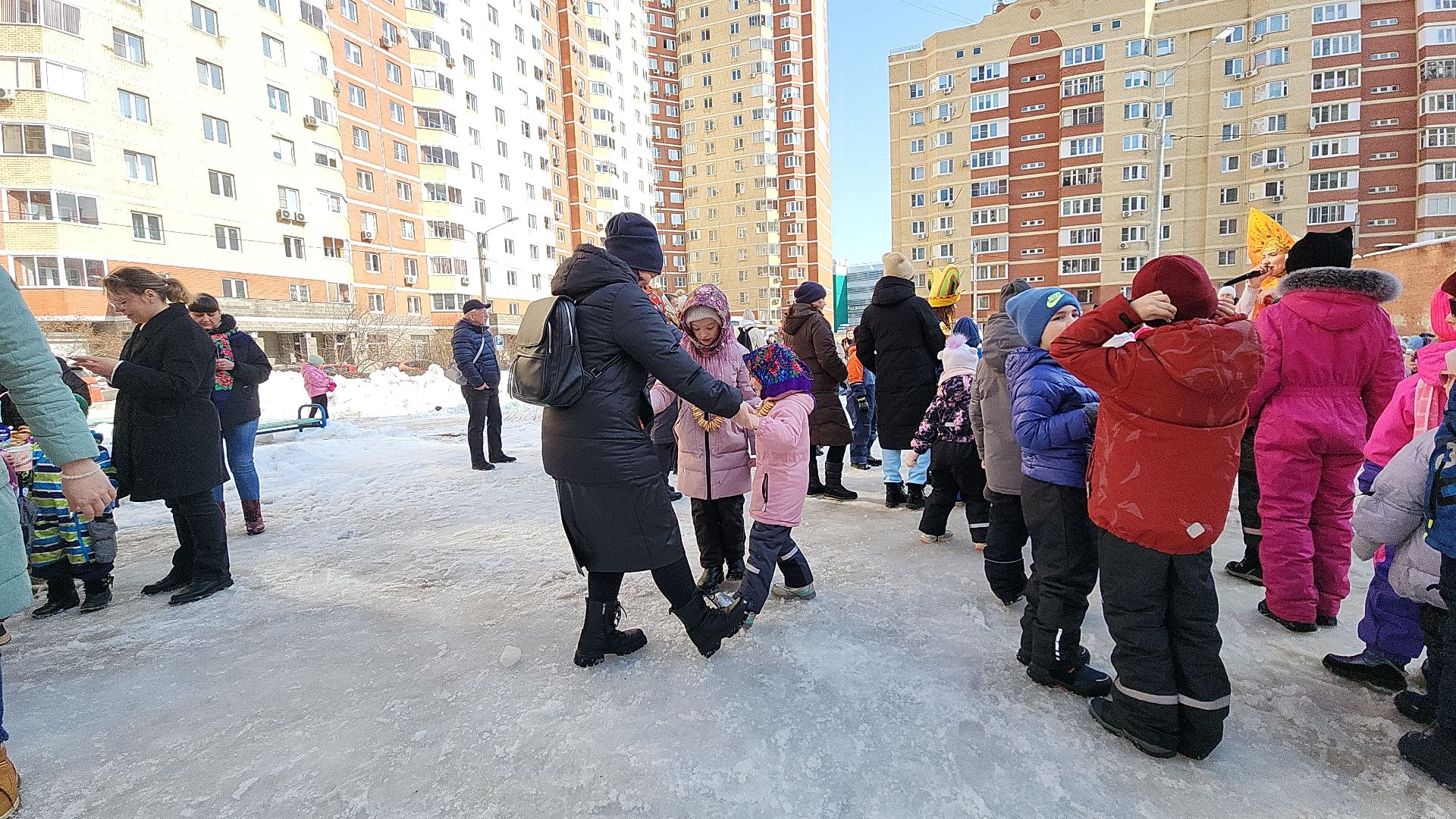 электросталь, мой город, жители города, праздник, праздник двора, масленица, весна, масленичные гуляния, народные гулянья, народные песни,