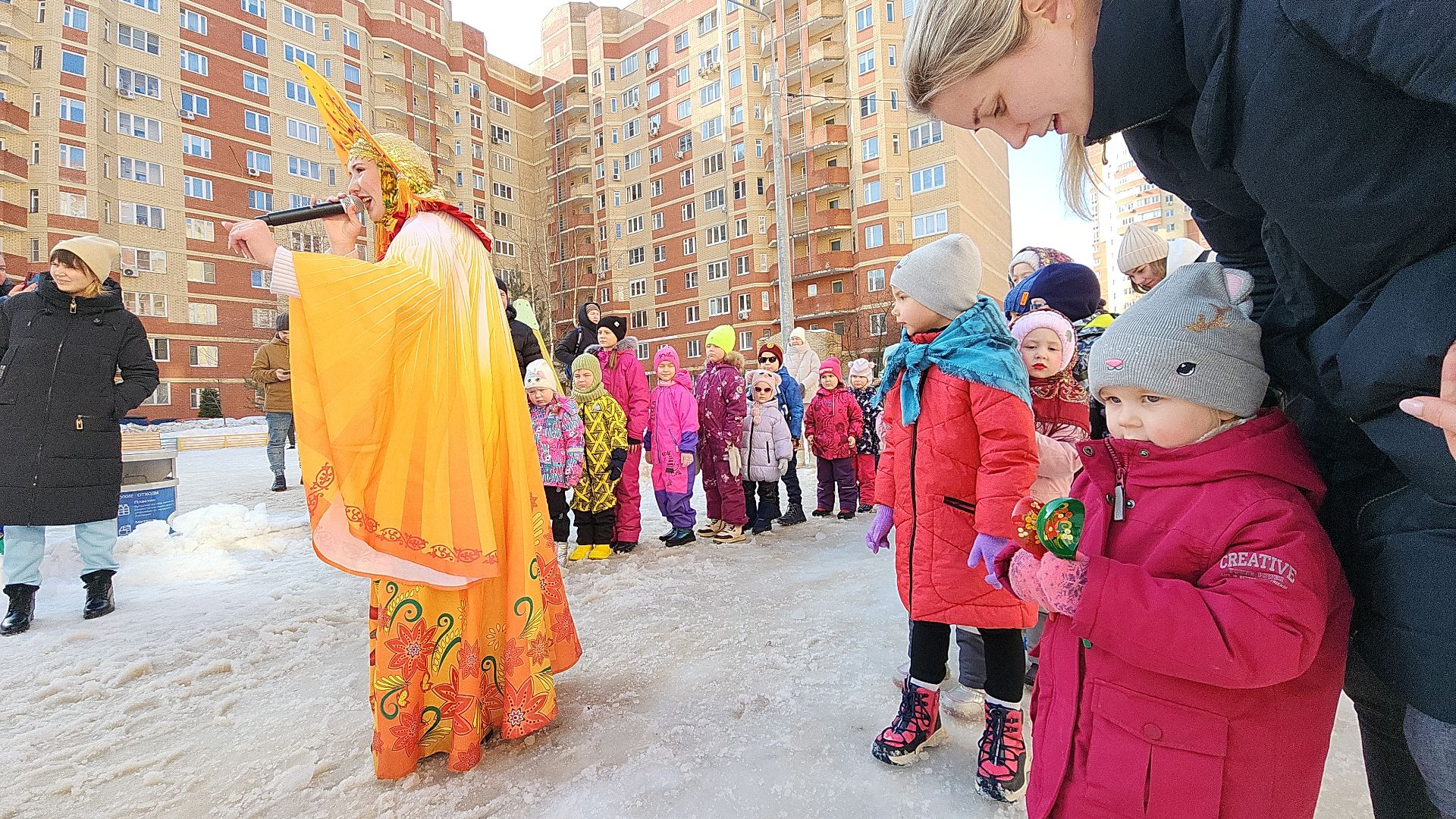 электросталь, мой город, жители города, праздник, праздник двора, масленица, весна, масленичные гуляния, народные гулянья, народные песни,